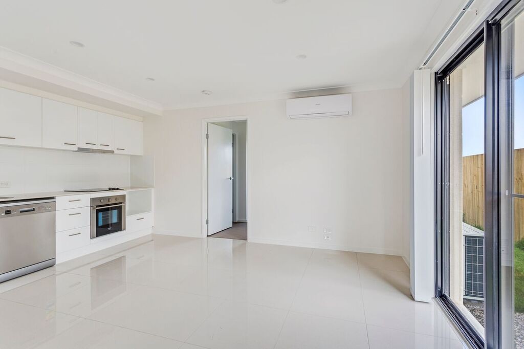 2/34 Karto Street, CAMBOOYA, QLD 4358