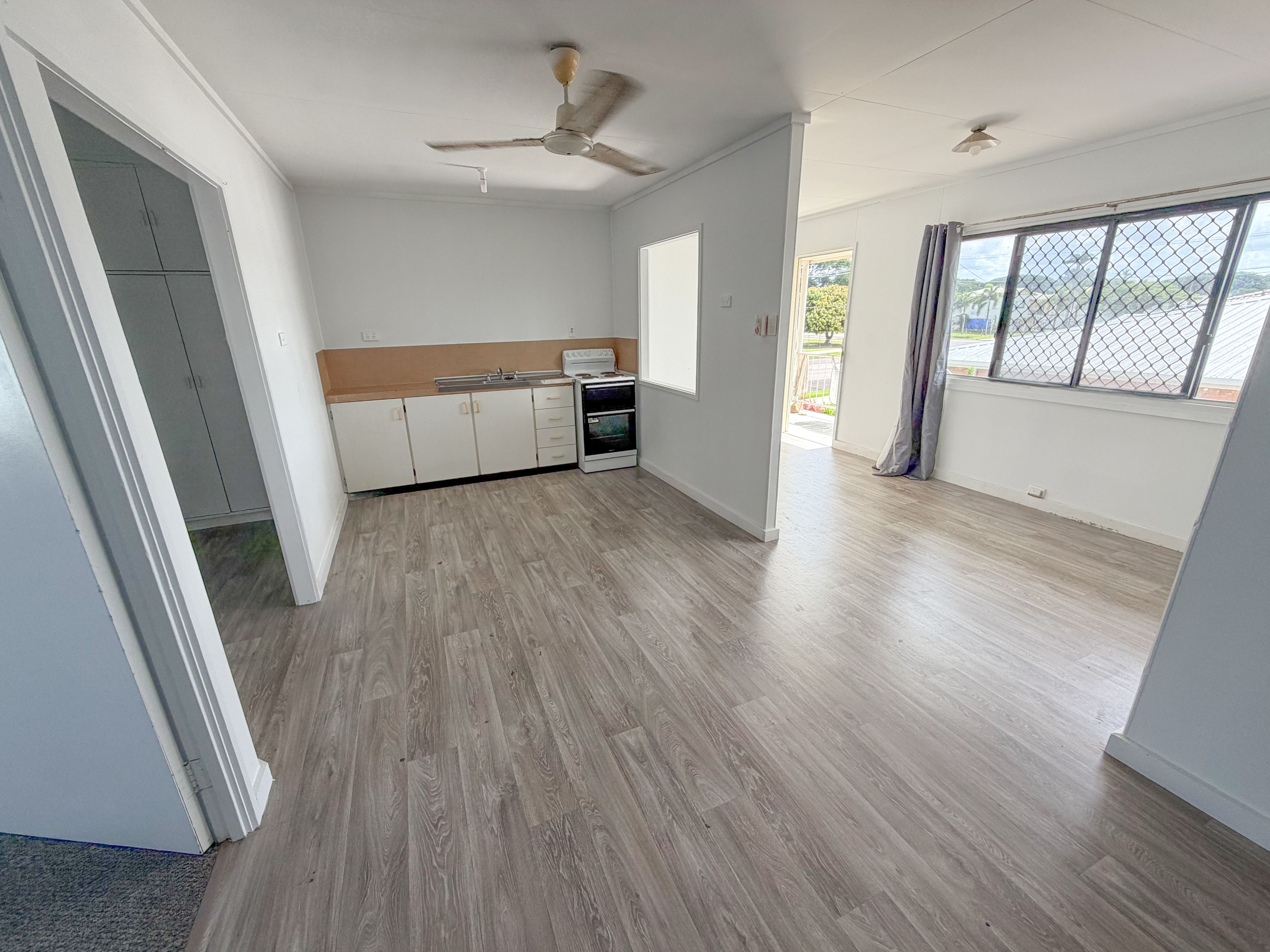 2/5 McIlwraith Street, Ingham, QLD 4850