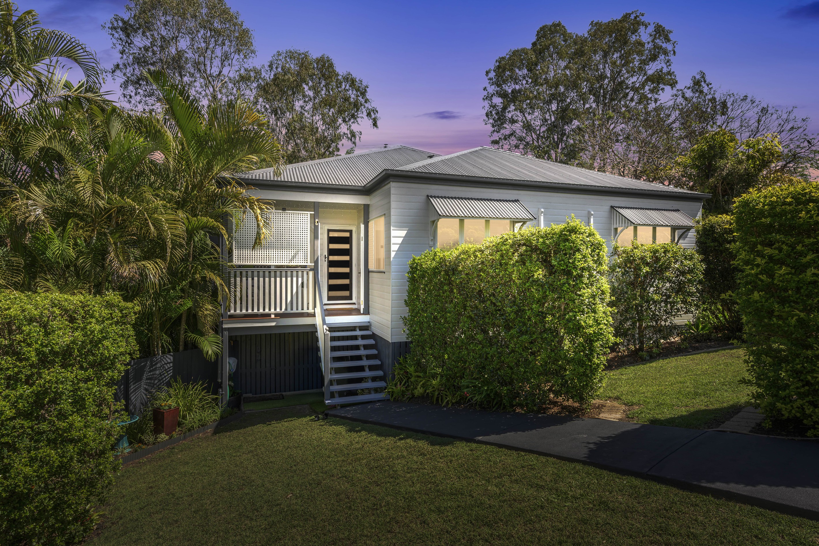 5 Loftus Place, Arana Hills, QLD 4054