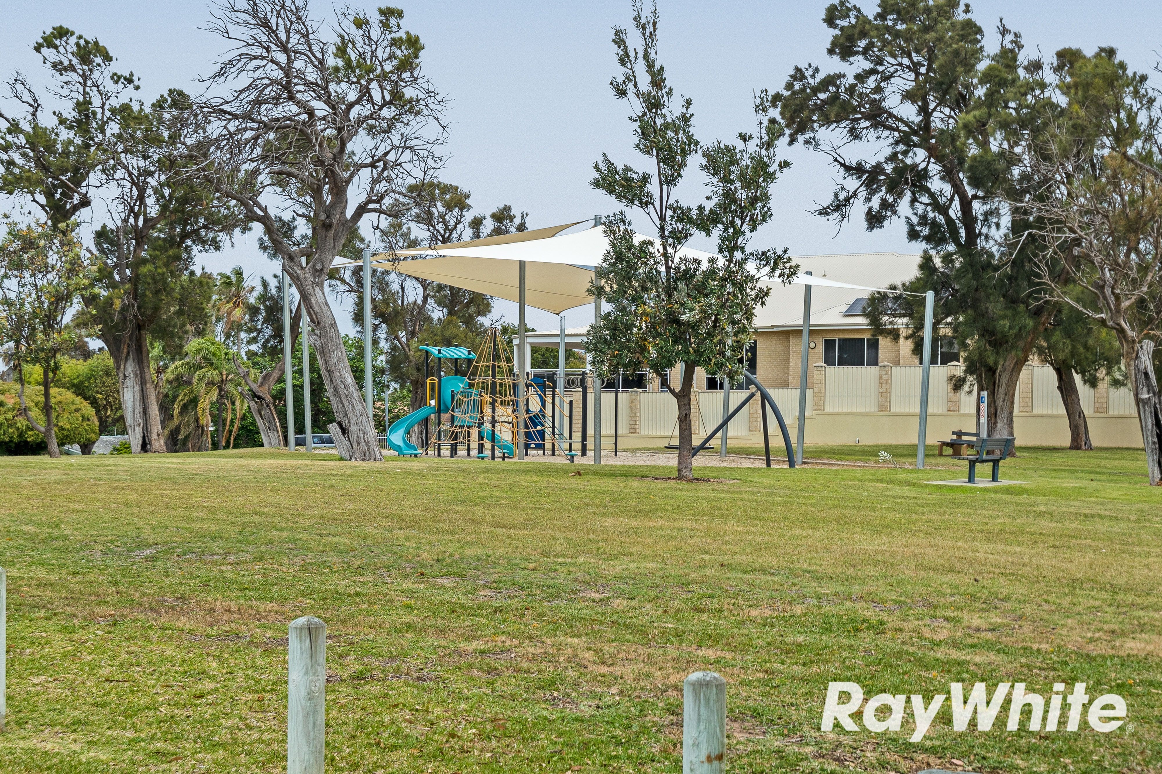 8A Cathryn Street — photo 20 of 23