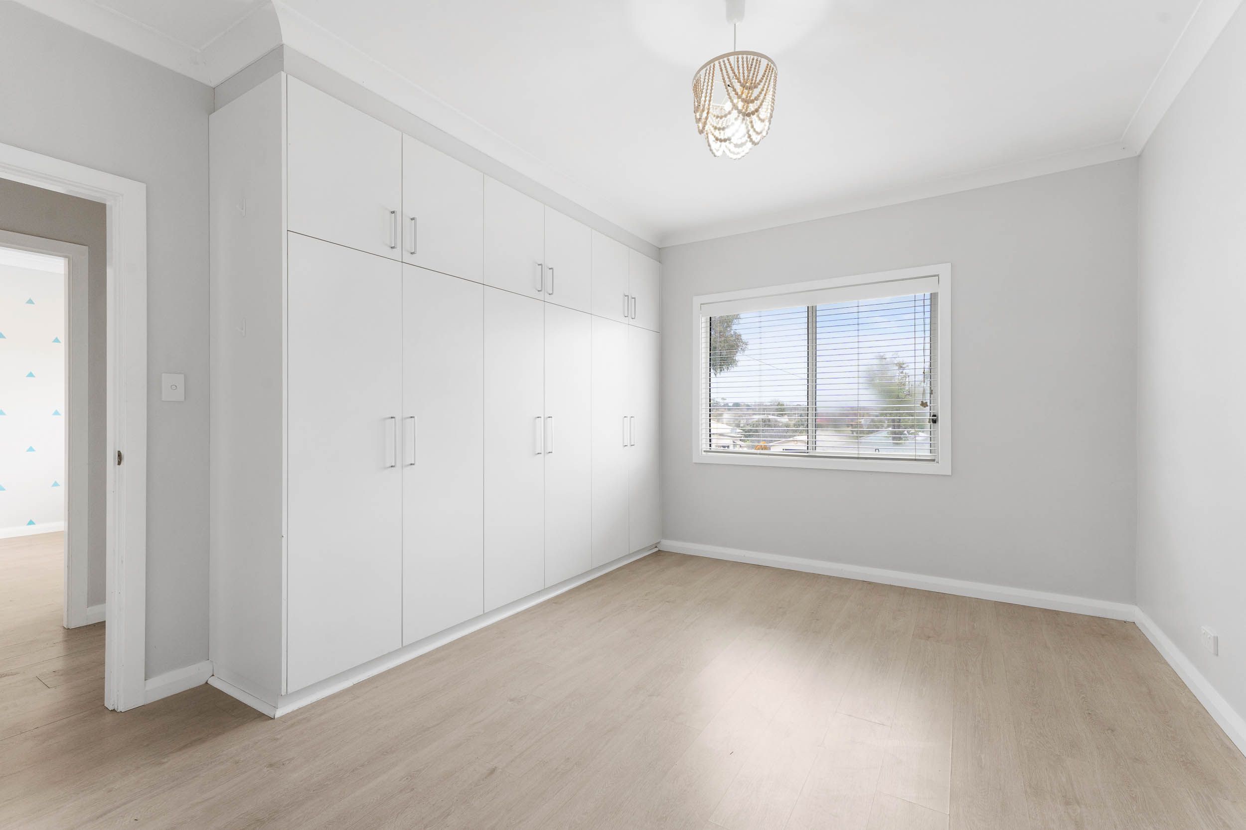 8 Oram Street — photo 3 of 18