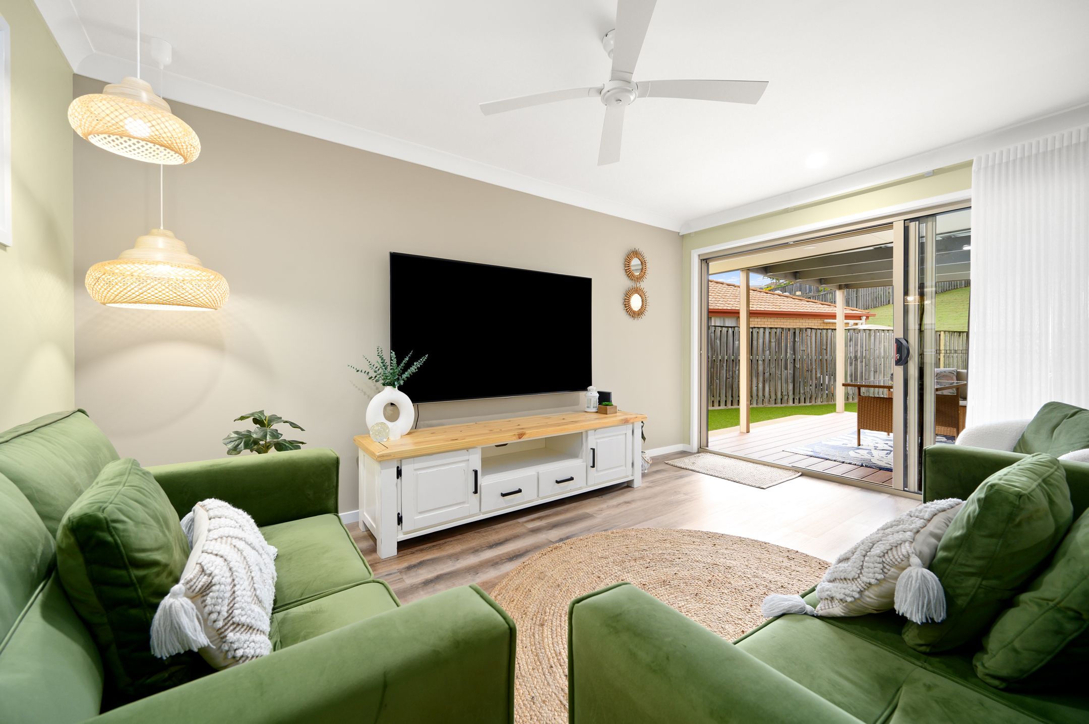 13 Elkins Street, Pacific Pines, QLD 4211
