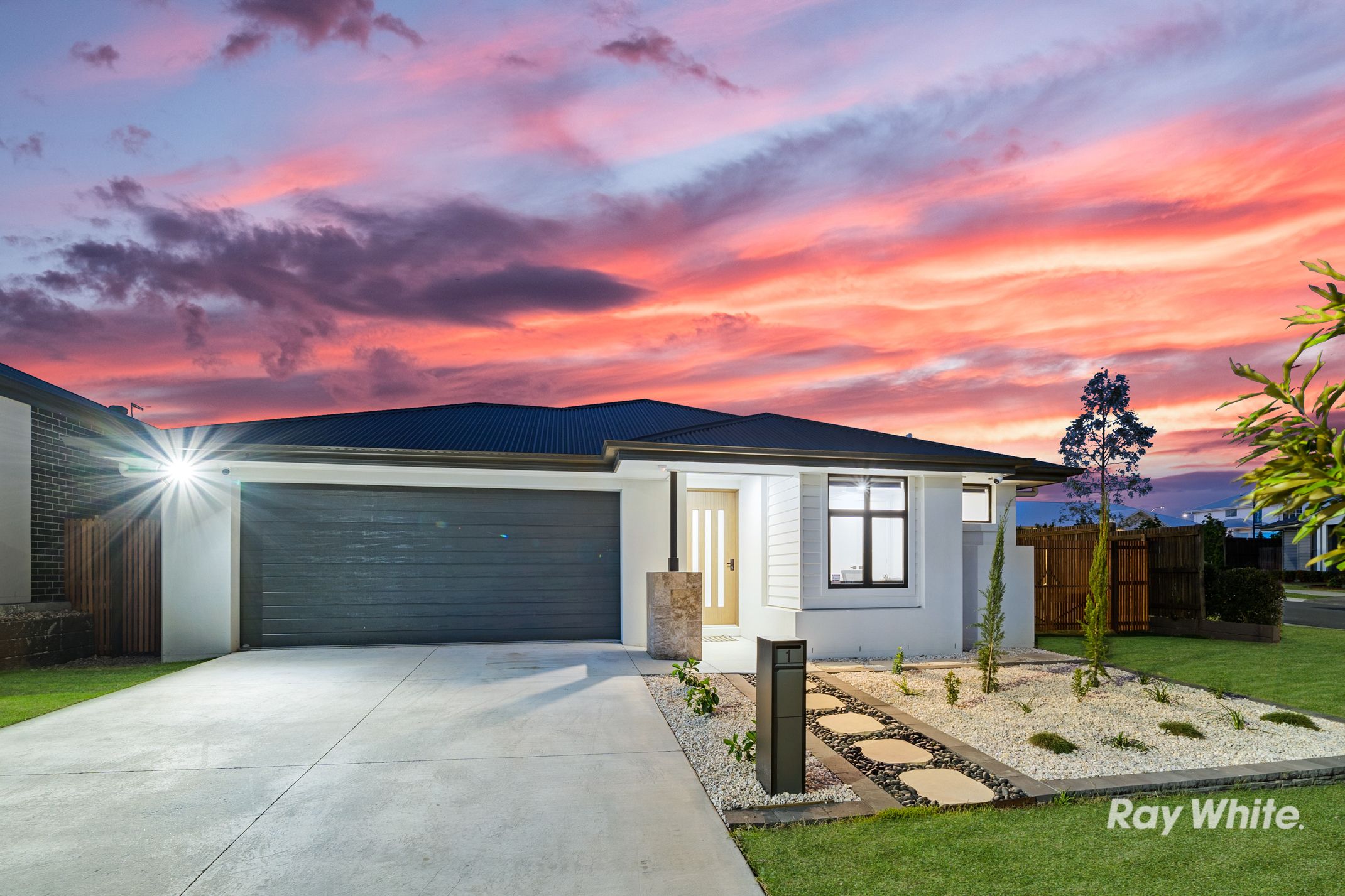 1 Apple Avenue, Greenbank, QLD 4124