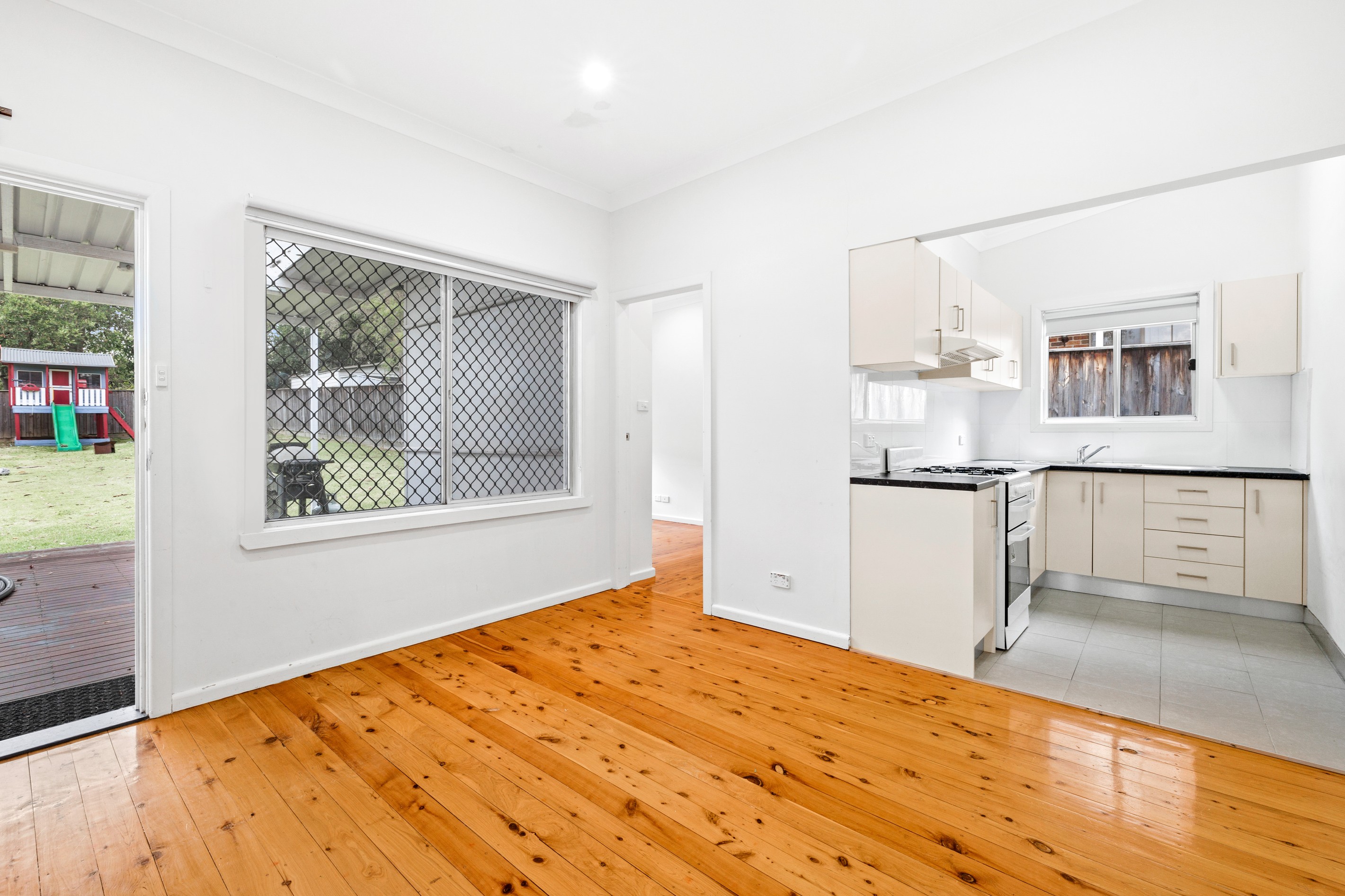11 Birdwood Street, Denistone East, NSW 2112