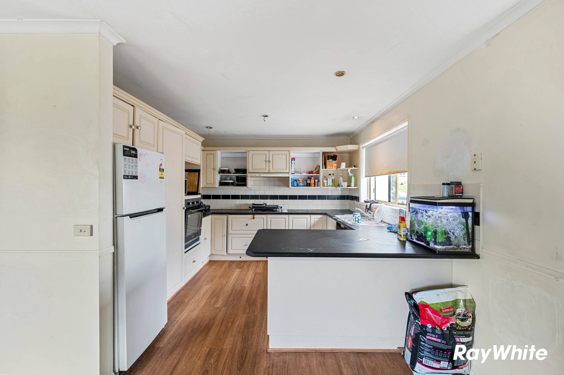 16 Karoola Crescent, Surfside, NSW 2536