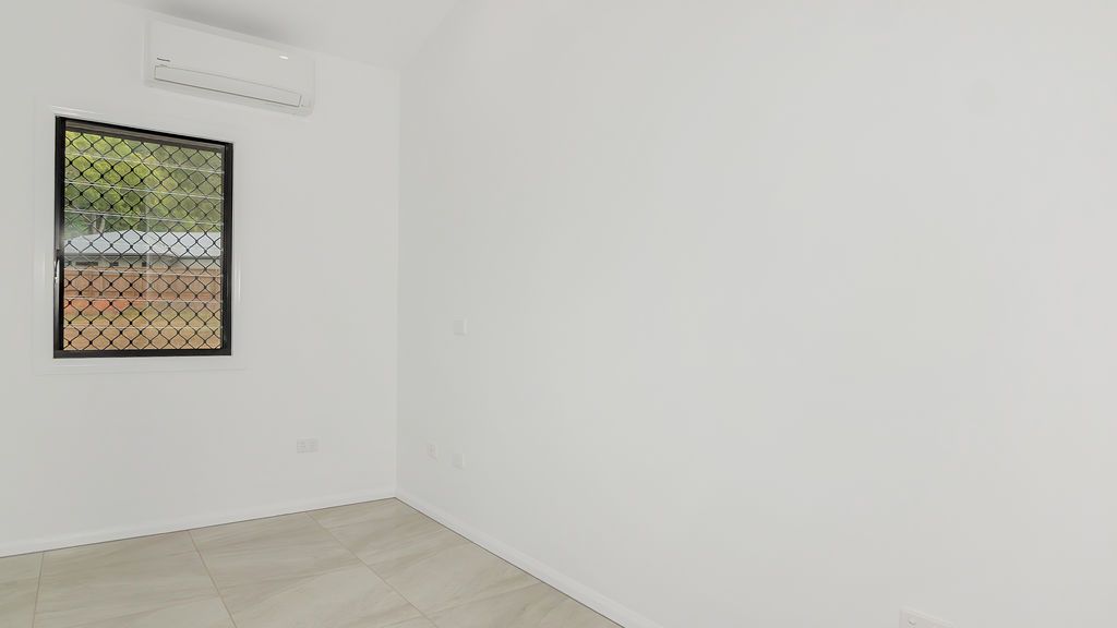 26 Amberwood Crescent — photo 4 of 11