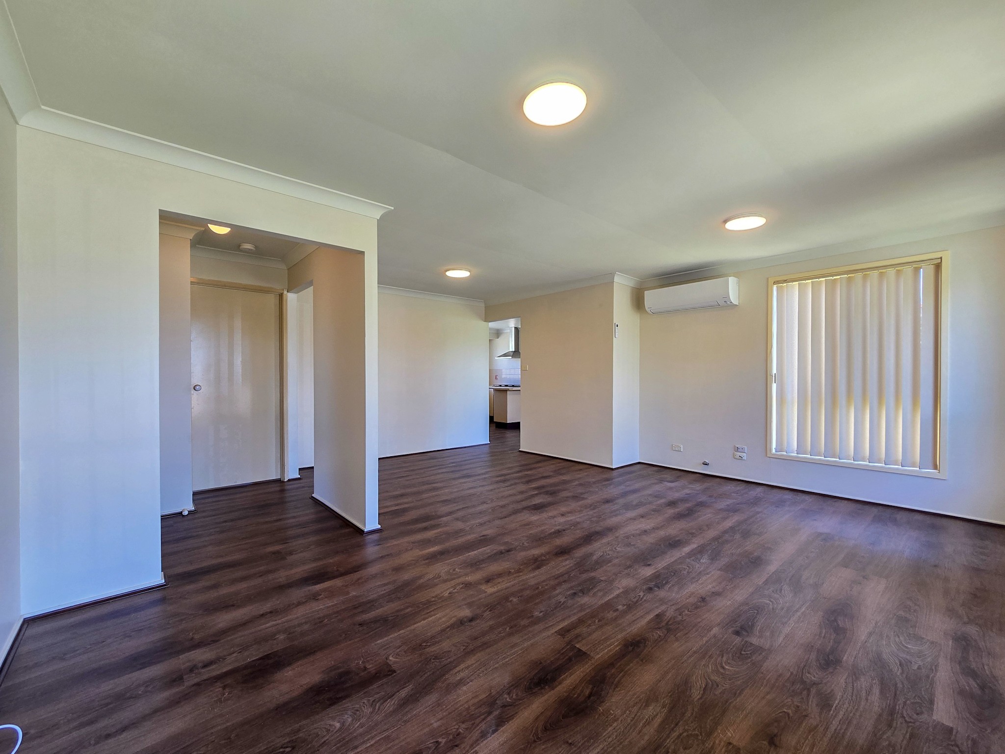 104 Cleopatra Drive, Rosemeadow, NSW 2560