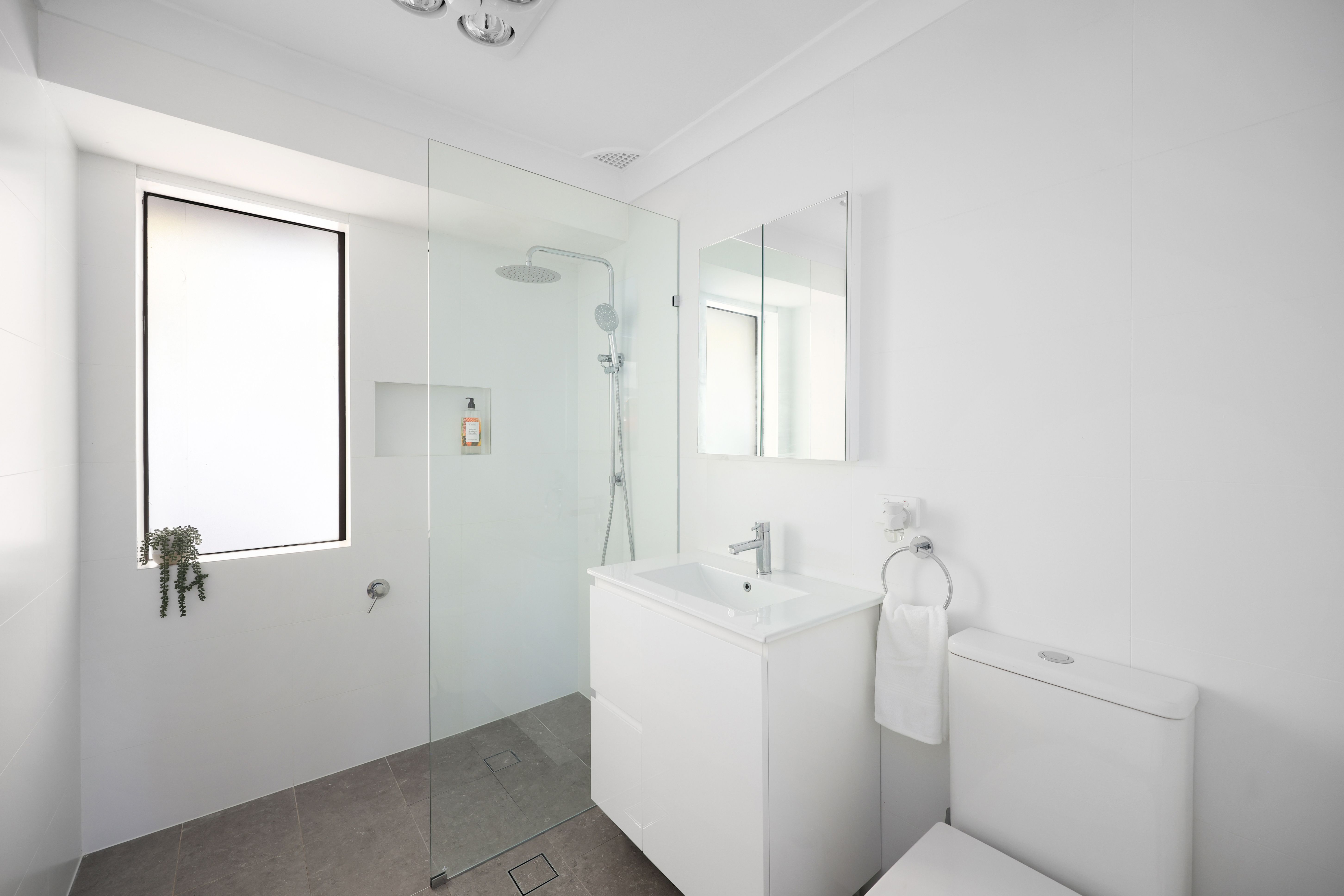 24 Banksia Street — photo 8 of 12