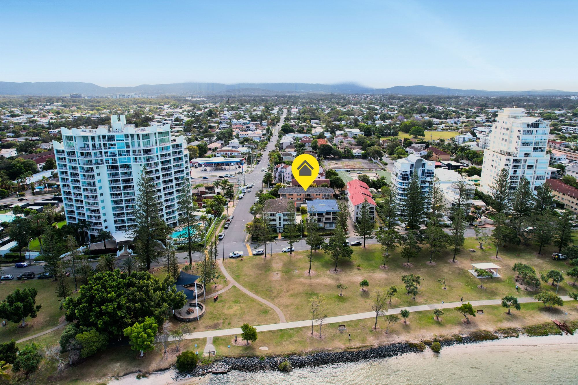 4/3 Robert Street — photo 15 of 18