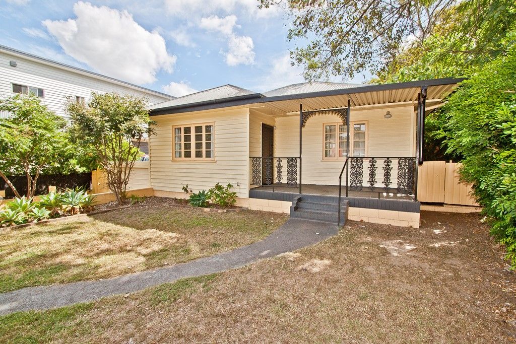 9 Stimpson Street, Fairfield, QLD 4103