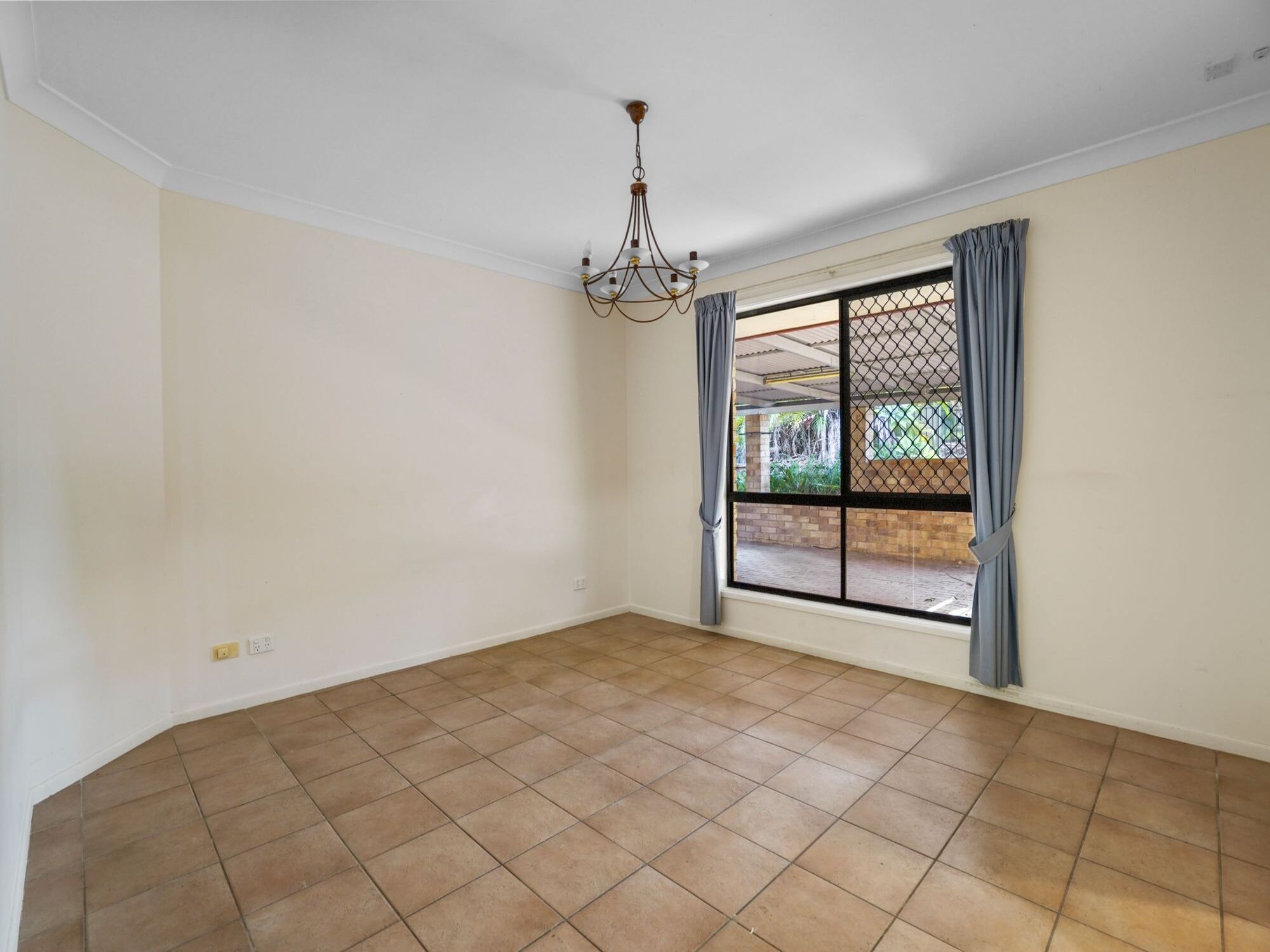 13-17 Klipspringer Court — photo 11 of 22