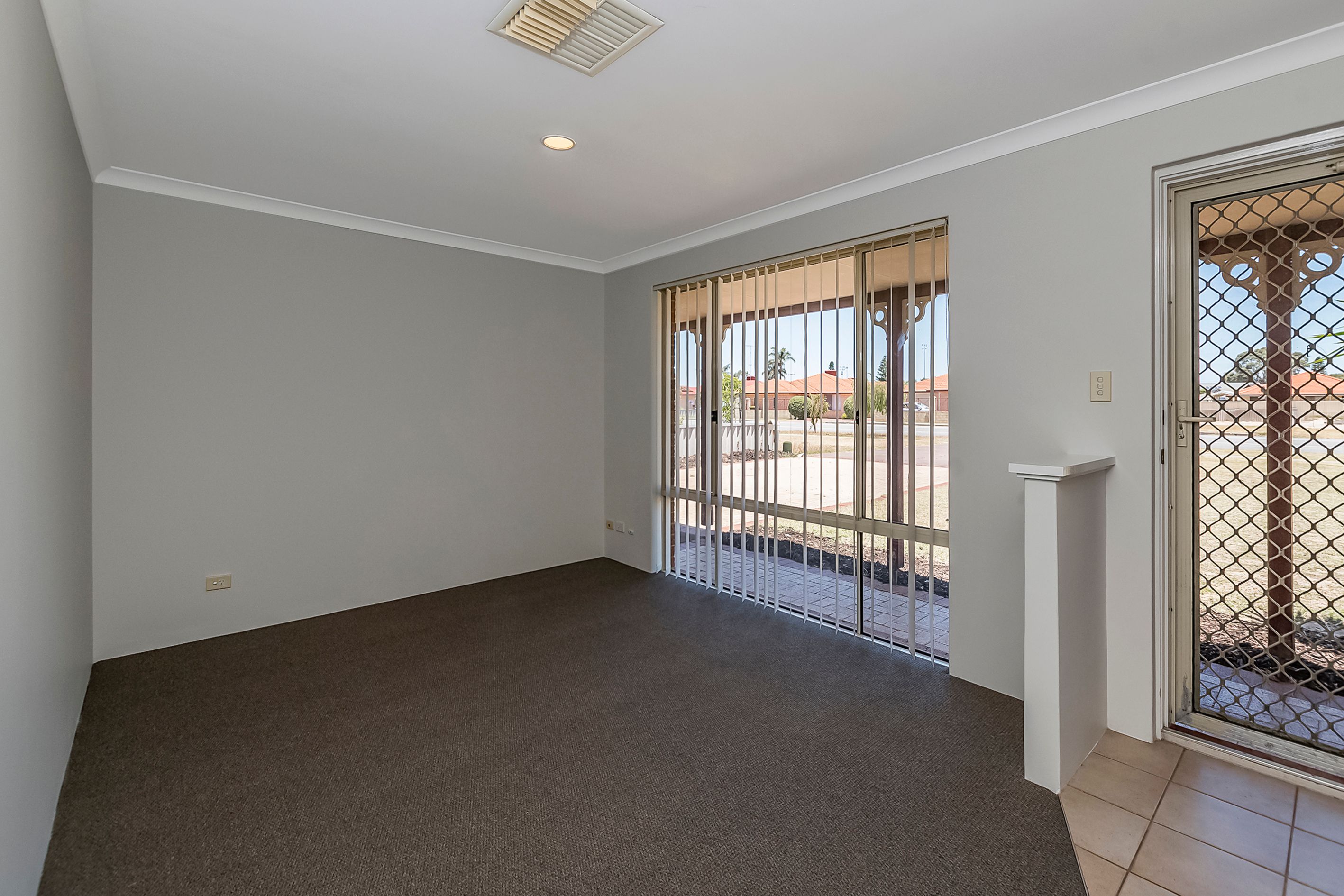 658 Safety Bay Road, Waikiki, WA 6169