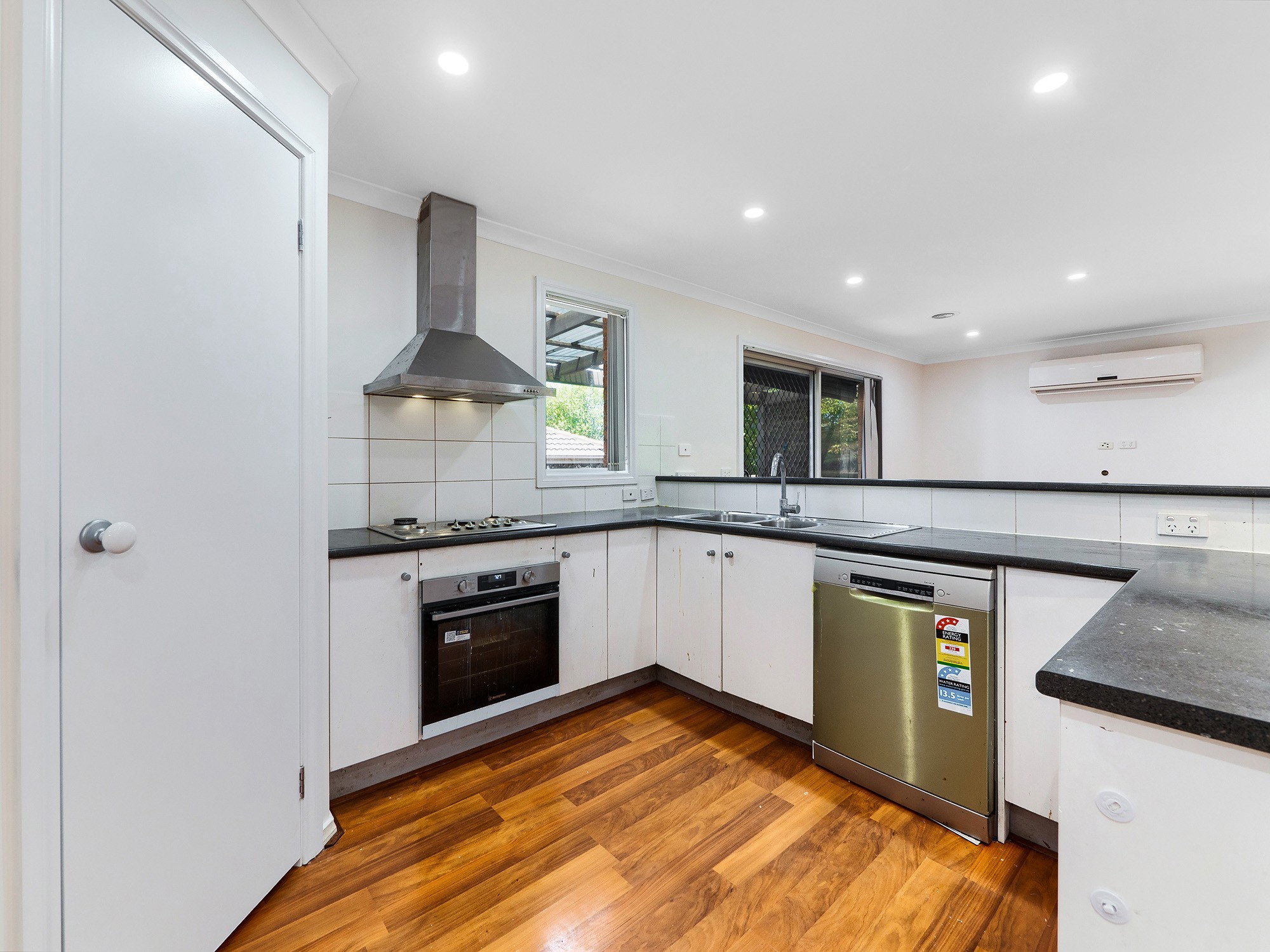 47 Clifton Grove, Carrum Downs, VIC 3201