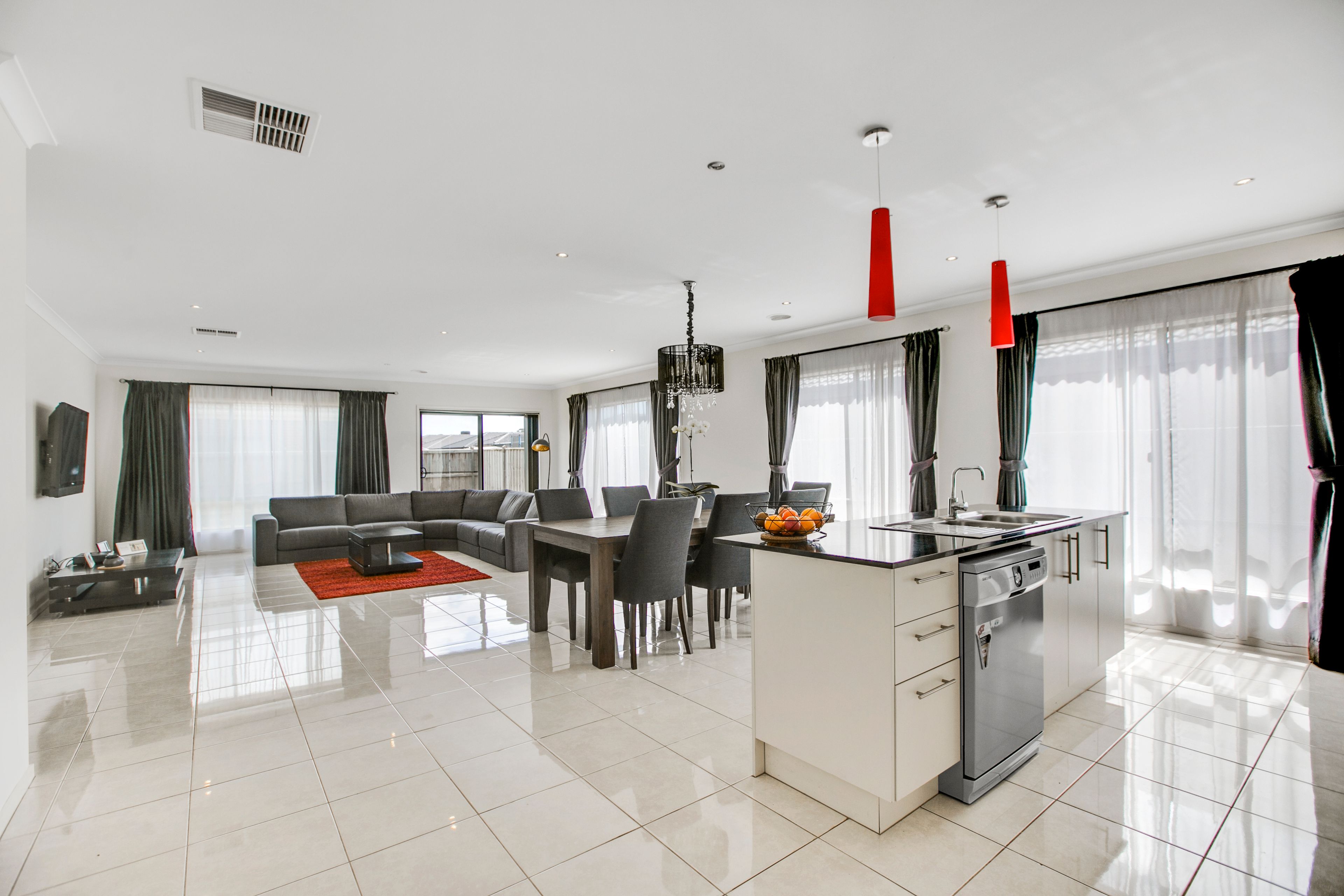 76 Glenelg Street, Clyde North VIC 3978