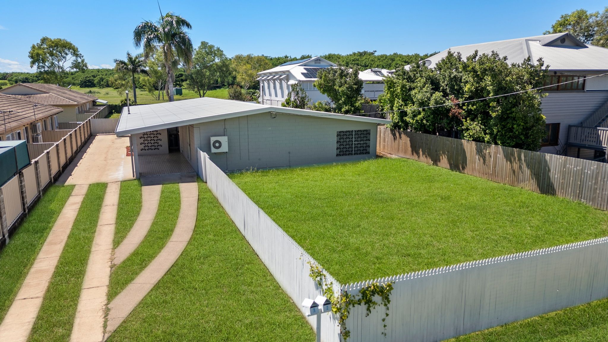 1 & 2/14 Sooning Street, Hermit Park, QLD 4812