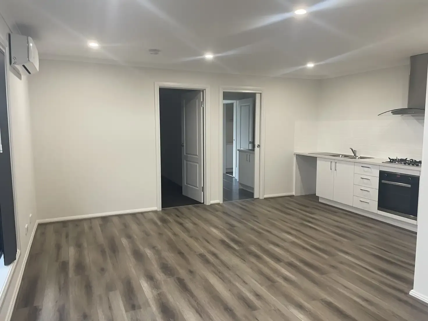 8A Primrose Court — photo 5 of 12