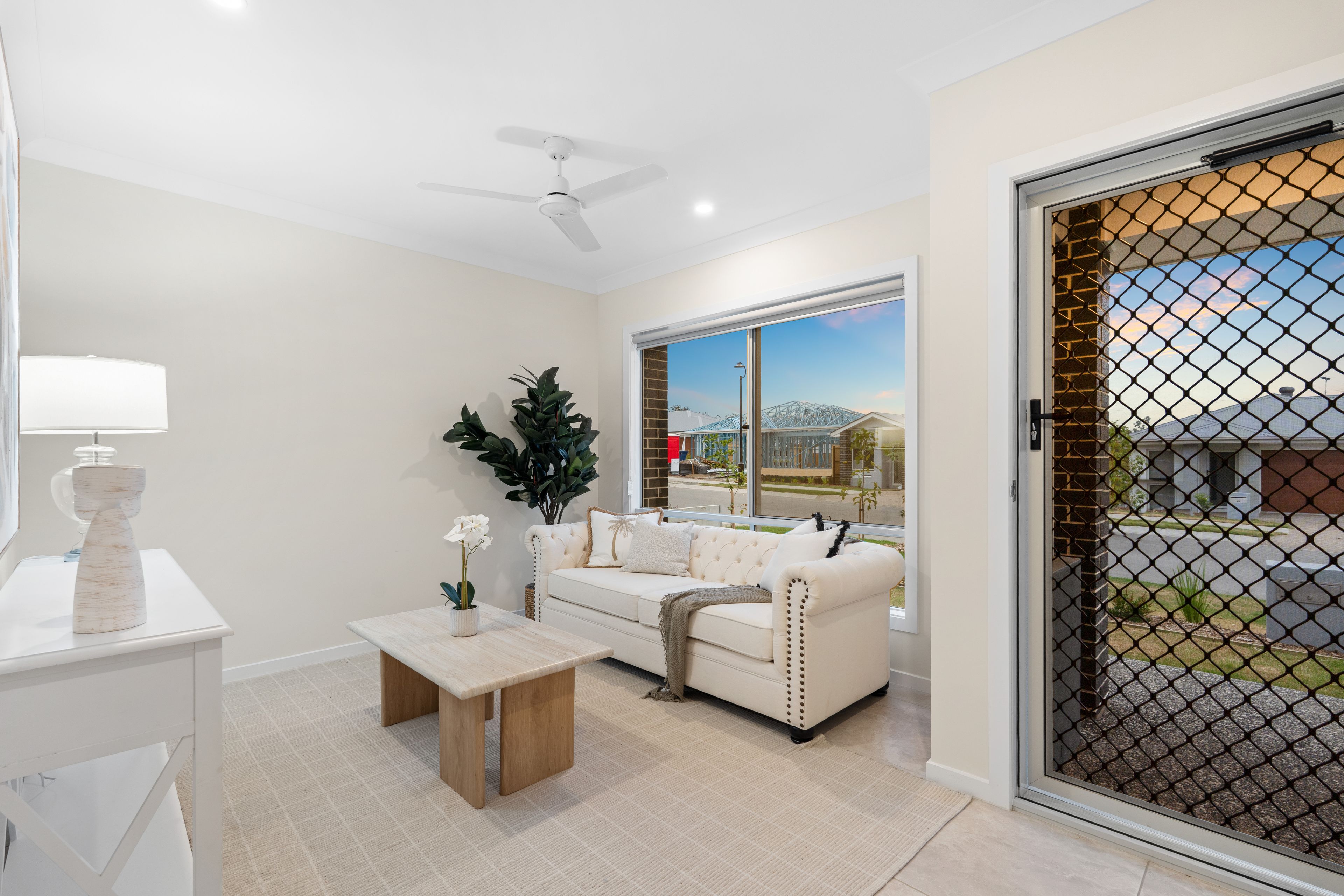 48 Suncrest Mews — photo 17 of 28
