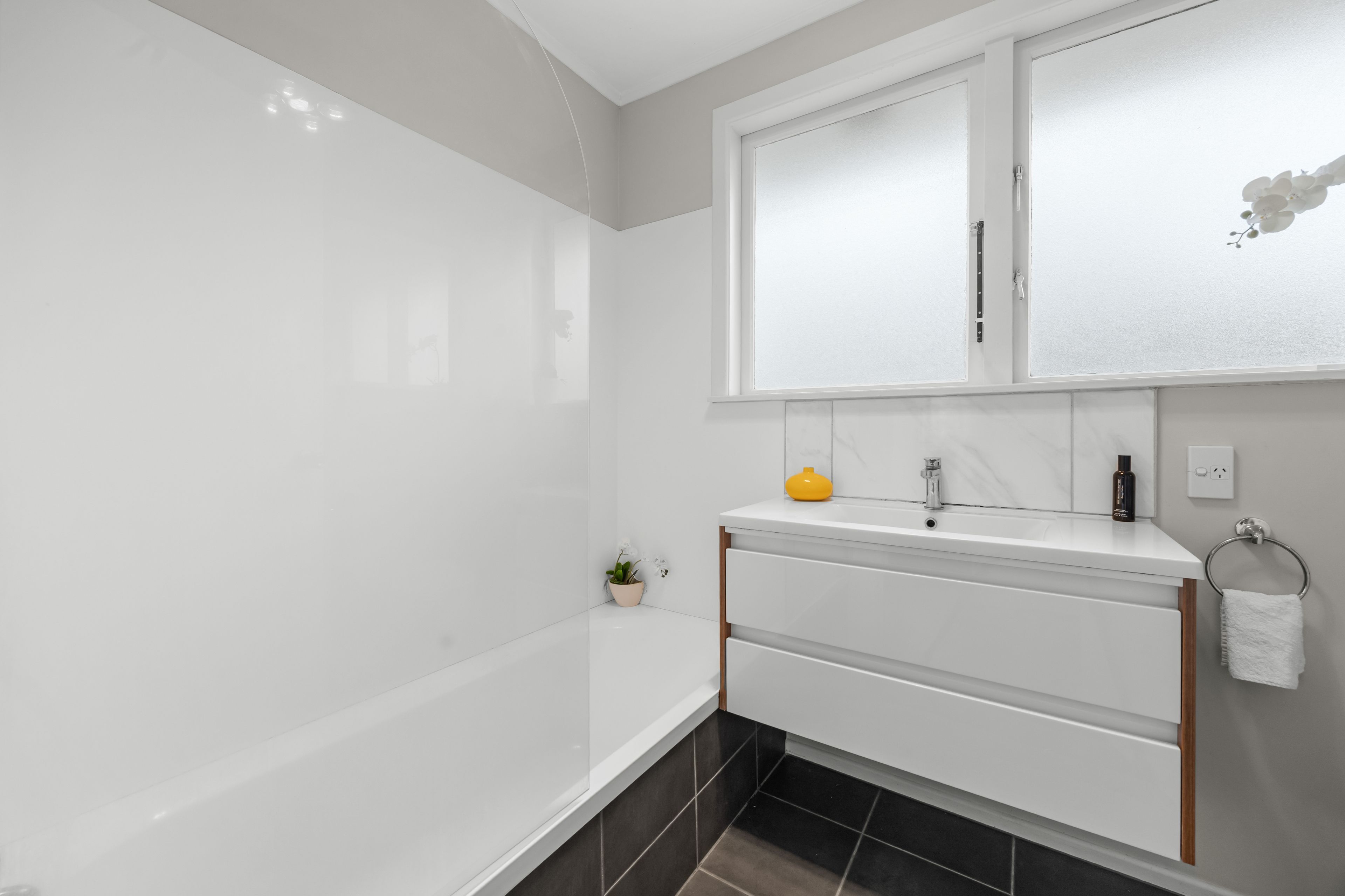 8A White Road, Manurewa, Manukau City