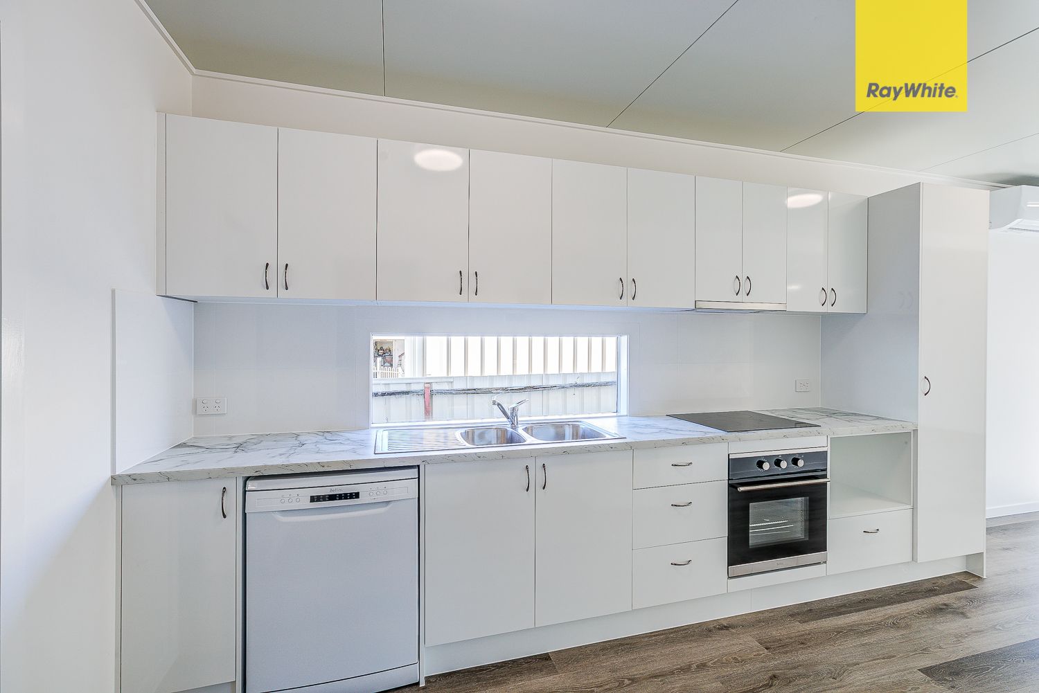 8A Margarette Street, Logan Central, QLD 4114 Leased House Ray