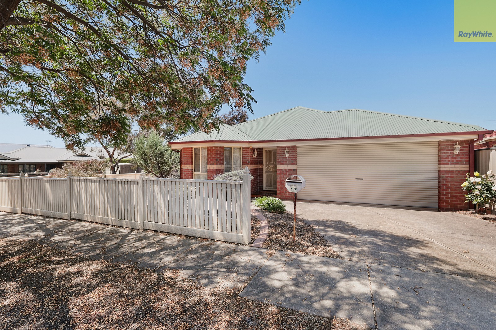 17 Grantleigh Drive, Darley, VIC 3340