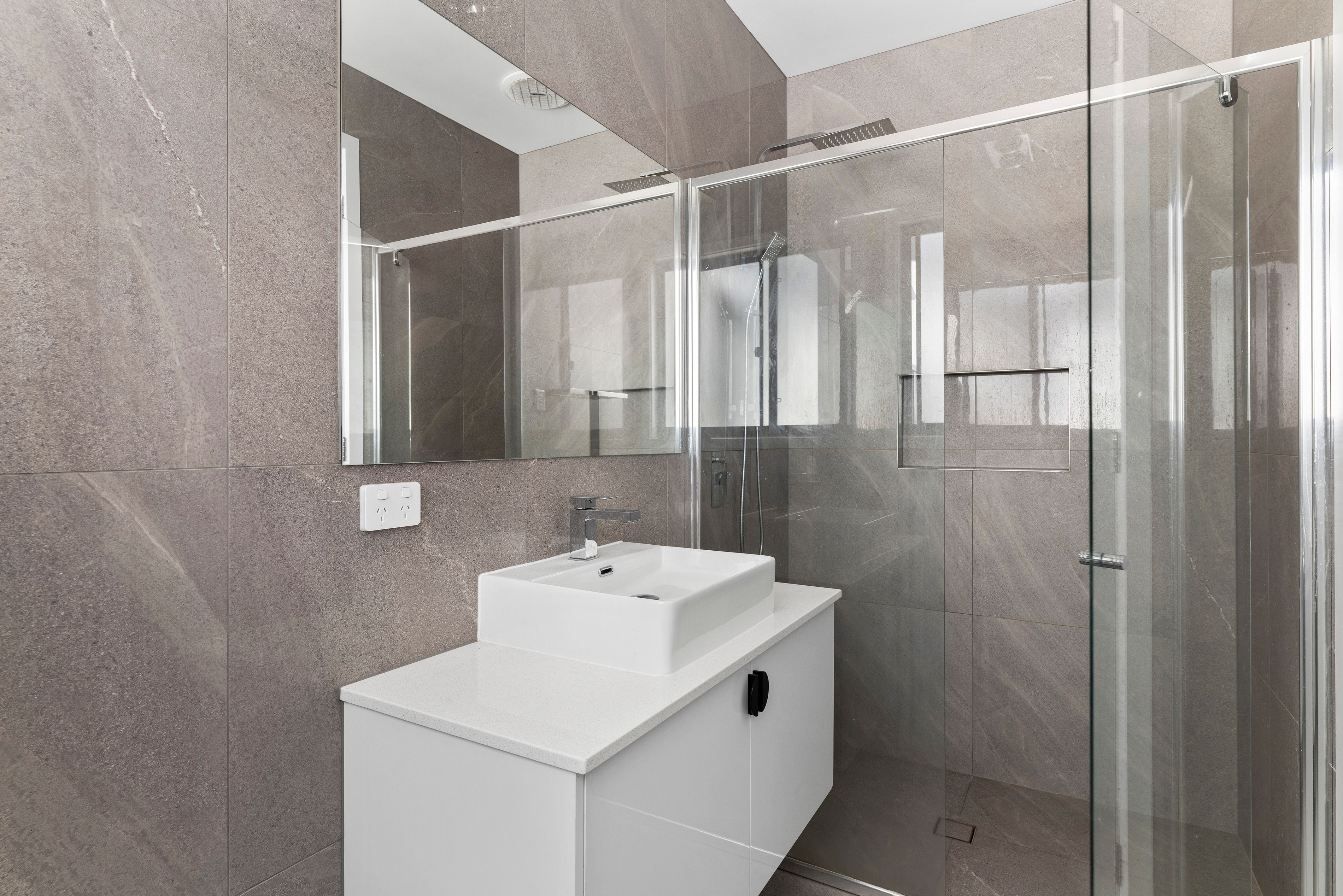 18B Ada Street — photo 19 of 25