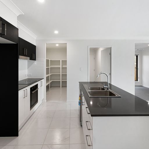 12 Flint Street, Park Ridge, QLD 4125