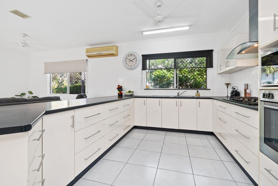 12 Cuthbertson Crescent, Moulden, NT 0830