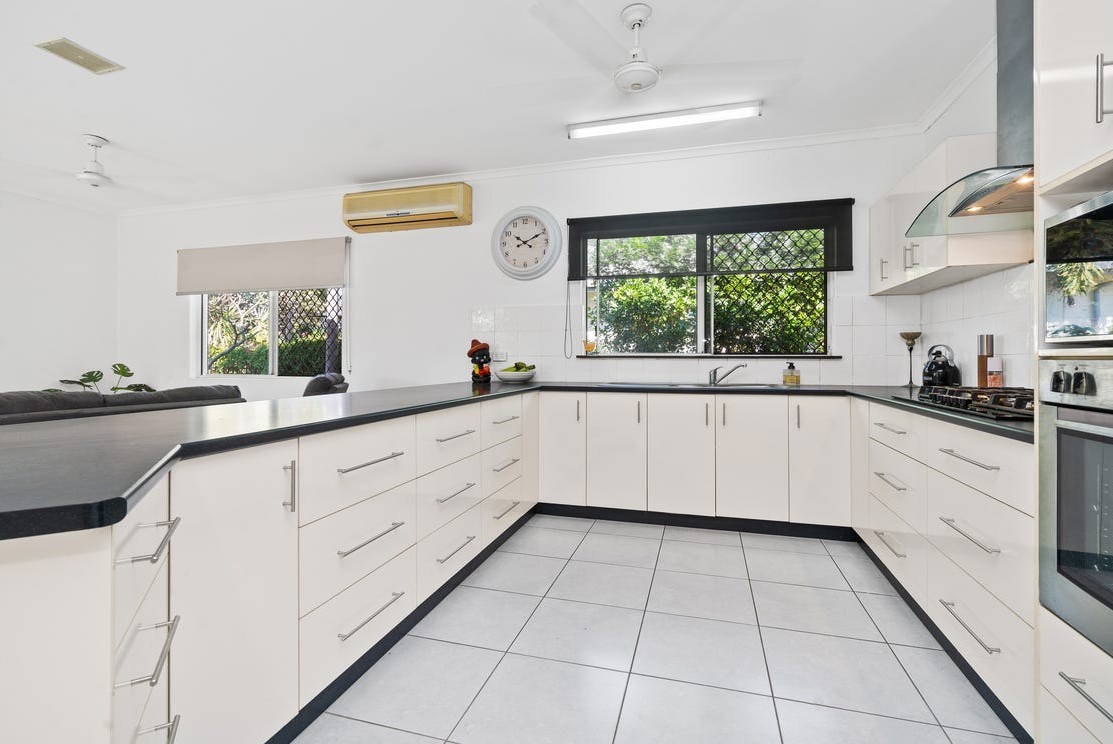 12 Cuthbertson Crescent, Moulden, NT 0830