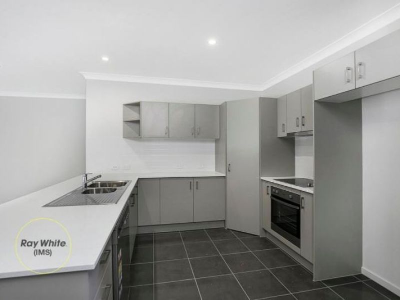 50 Tamatea Drive, Bellbird Park, QLD 4300