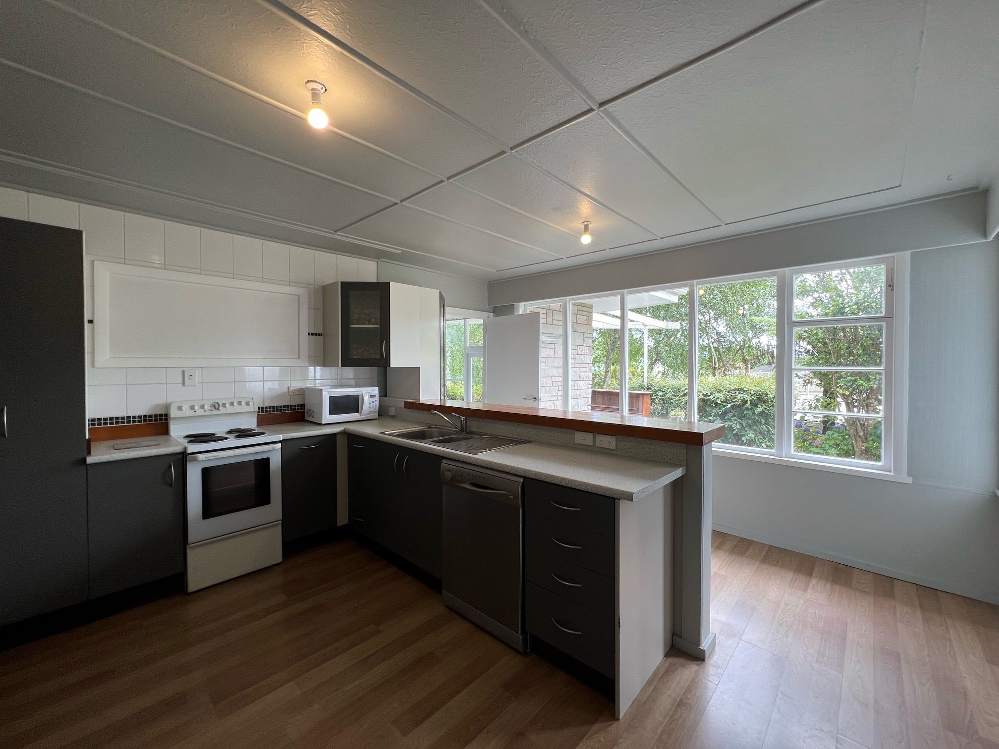 1 Coast Road, Wainuiomata, Lower Hutt City