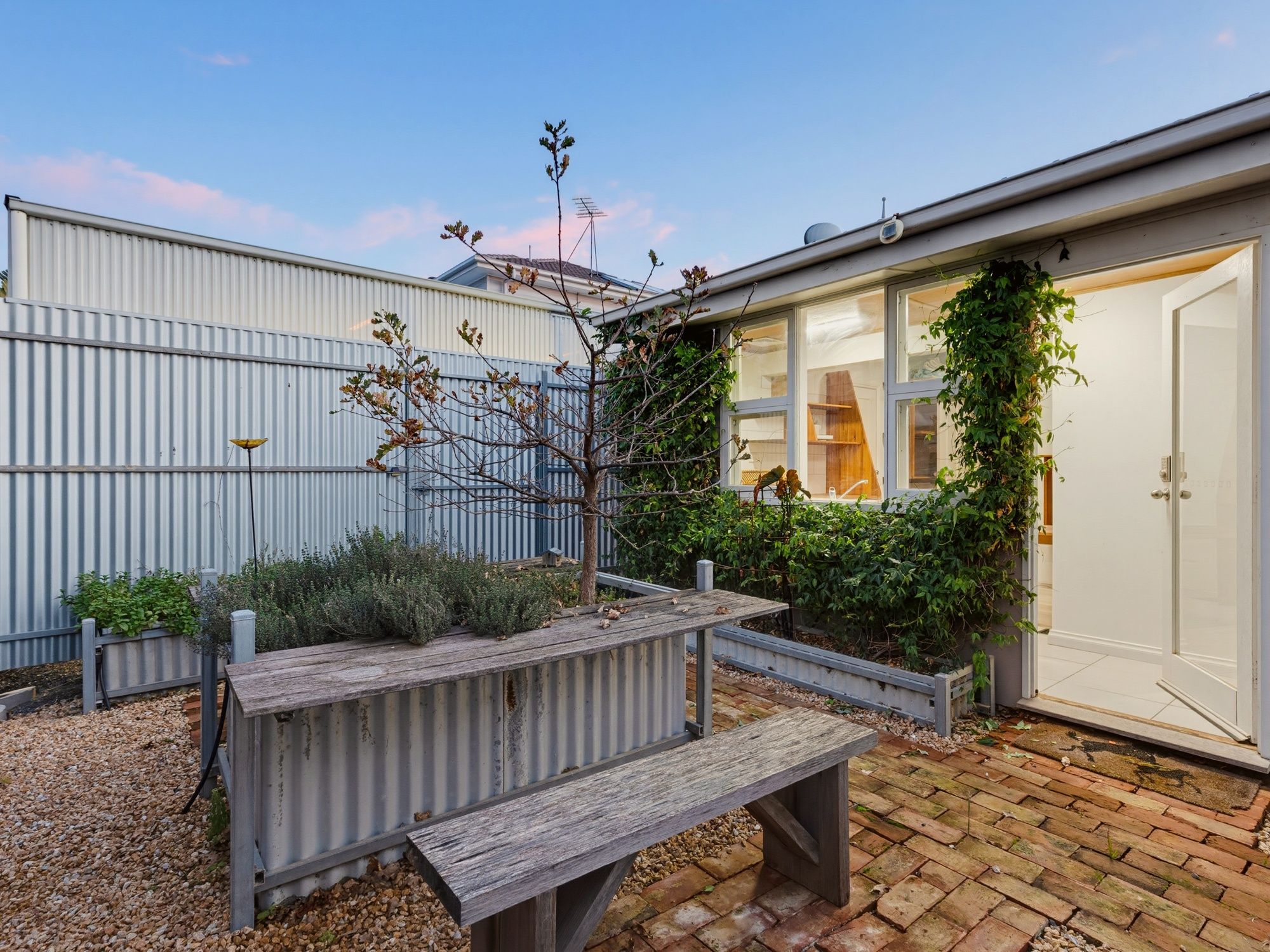16 Nelson Street — photo 26 of 30