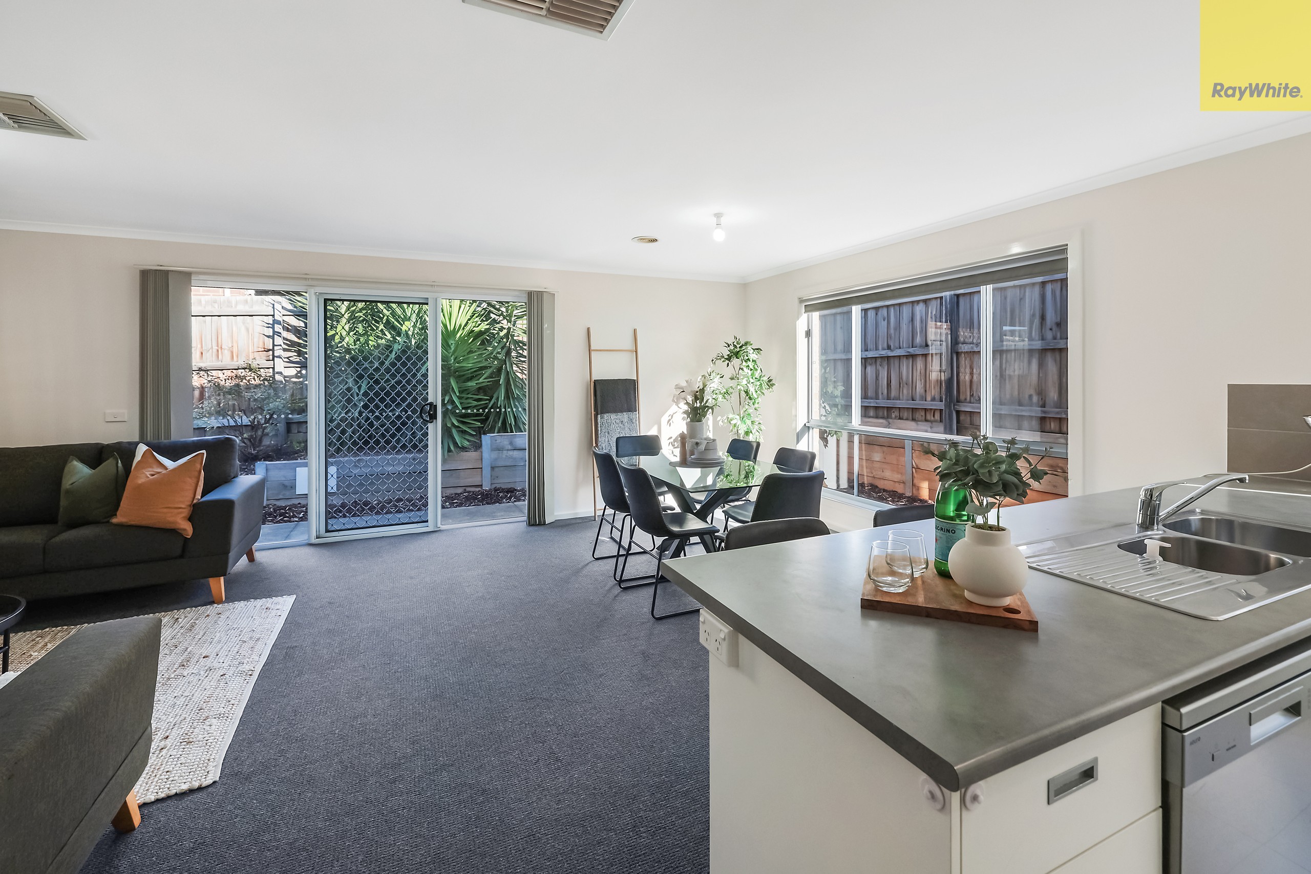 9/8 Silverdale Drive, Darley, VIC 3340