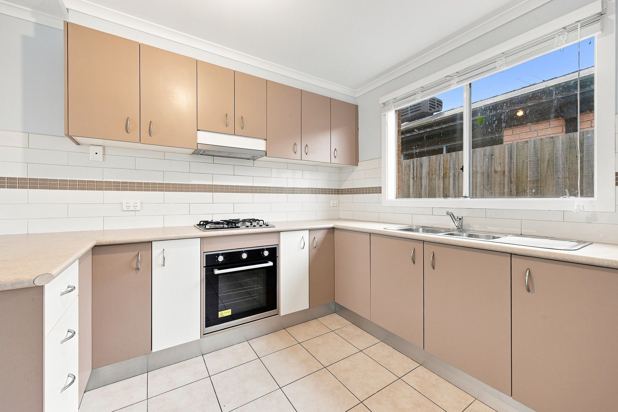 77 Breens Road — photo 5 of 17