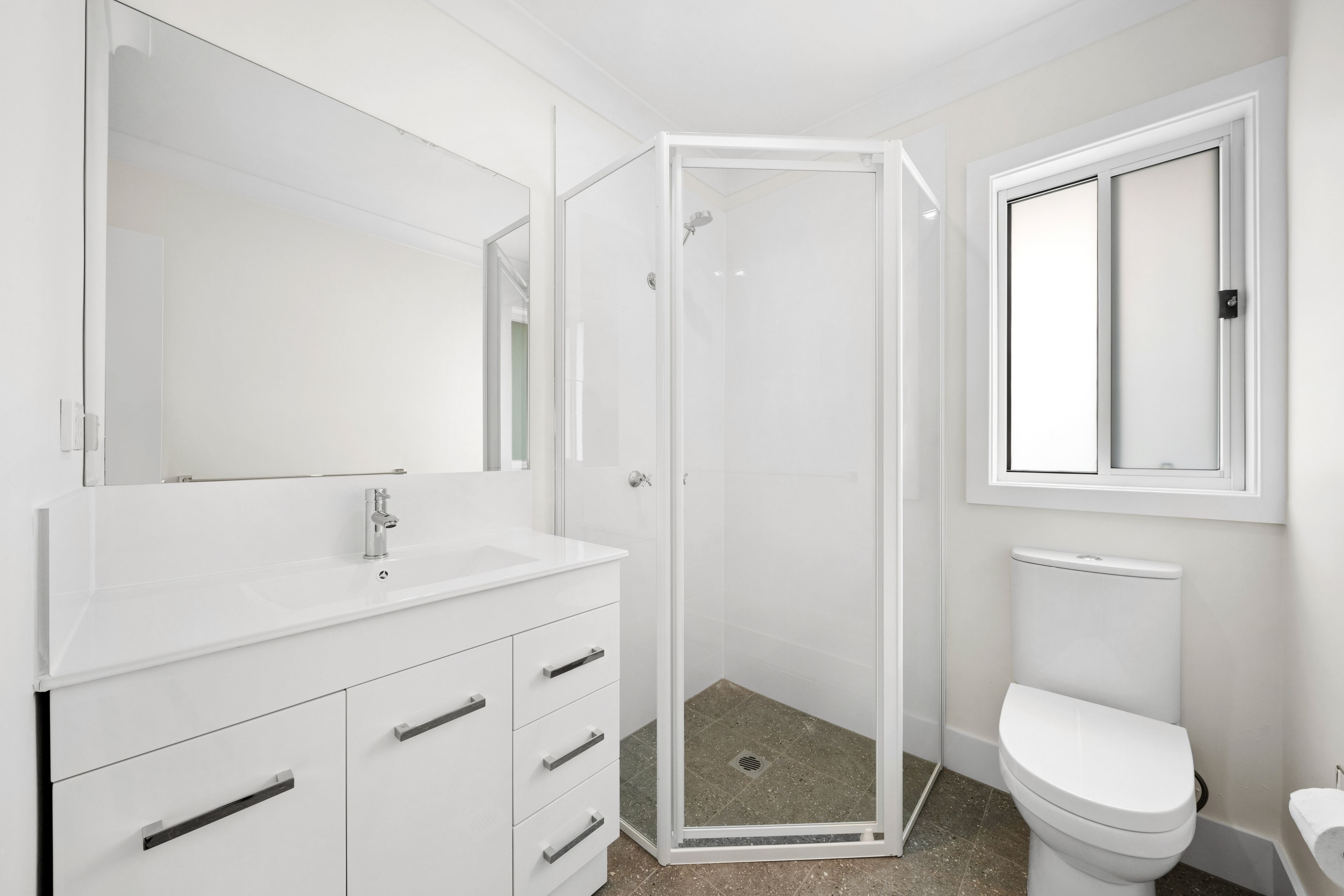 49 Dunvegan Street — photo 10 of 14
