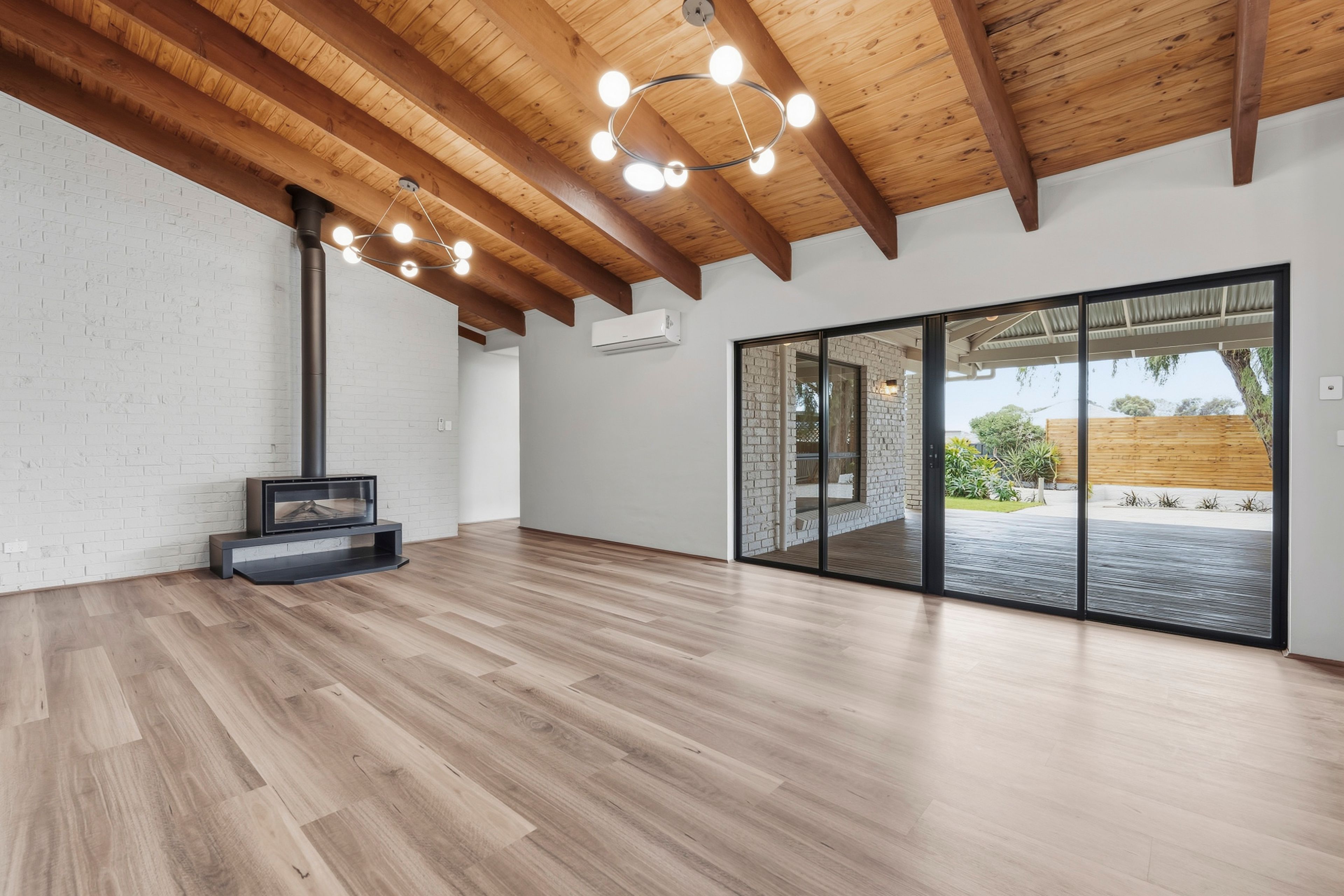 142 Bay Road — photo 5 of 30
