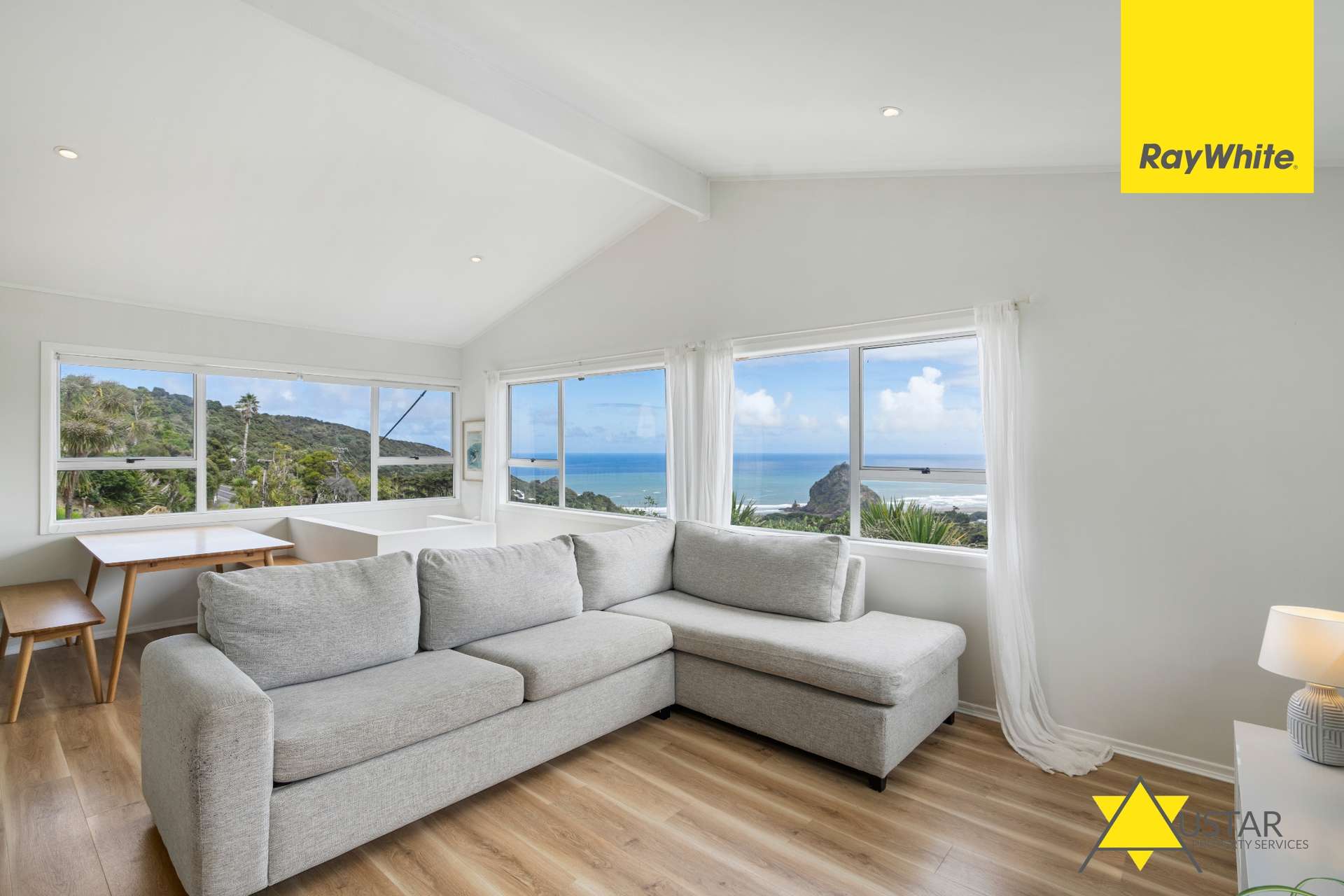 16 Piha Road photo 4