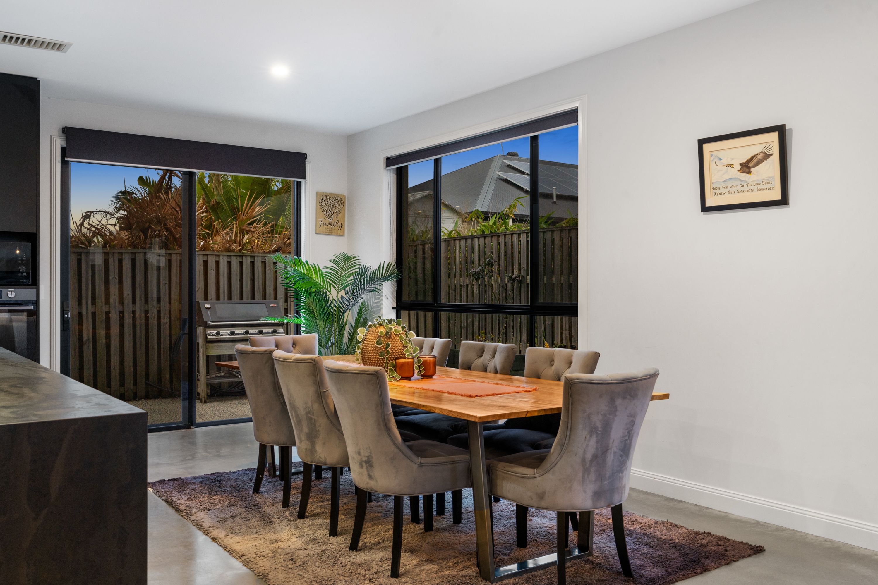 23 Mebbin Street — photo 11 of 30