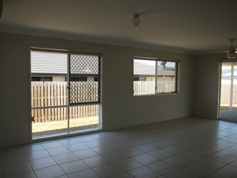 28 Sunbridge Circuit, Bahrs Scrub, QLD 4207