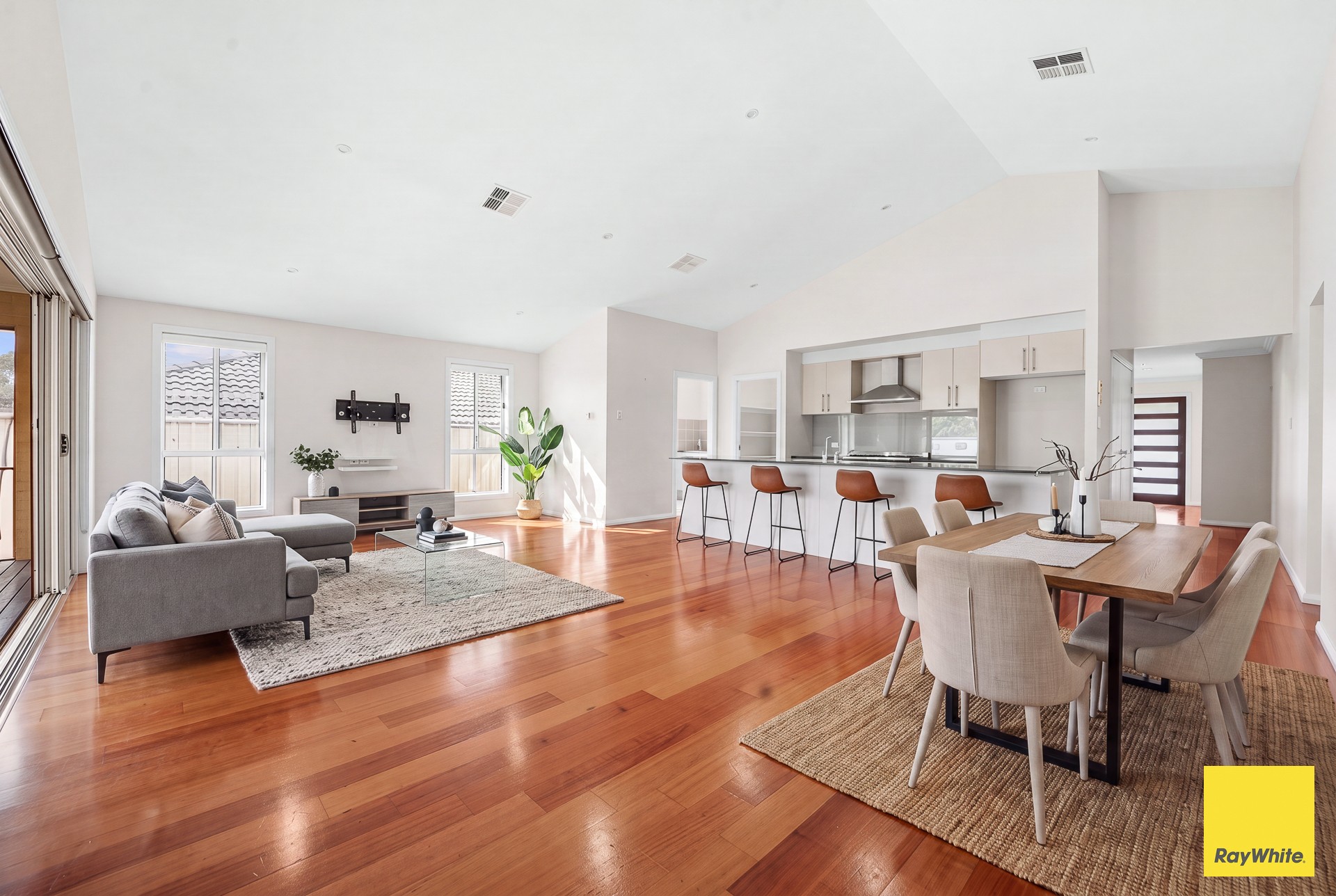 10 Red Ash Avenue, Mount Annan, NSW 2567