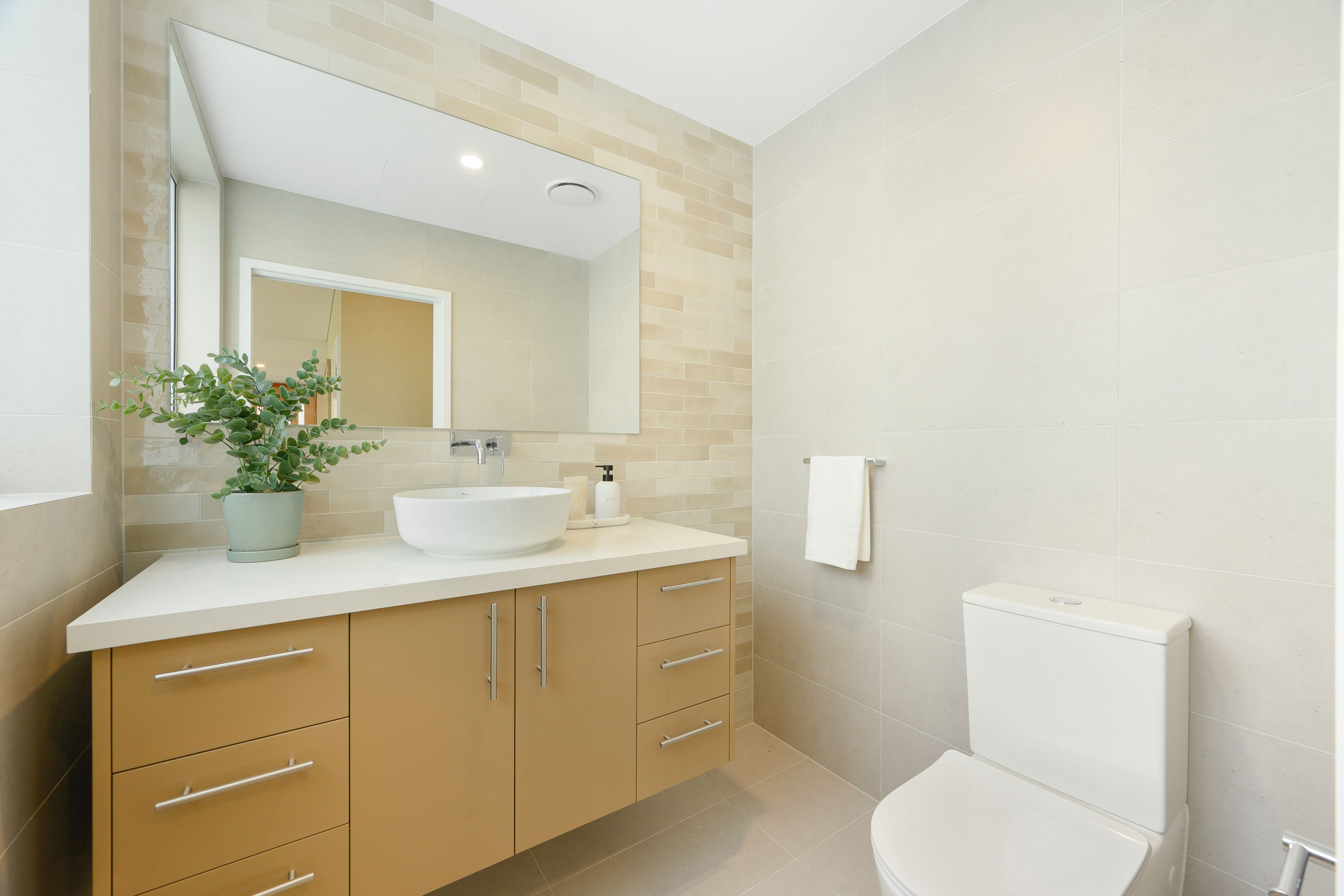 85 Douglas Street — photo 13 of 14