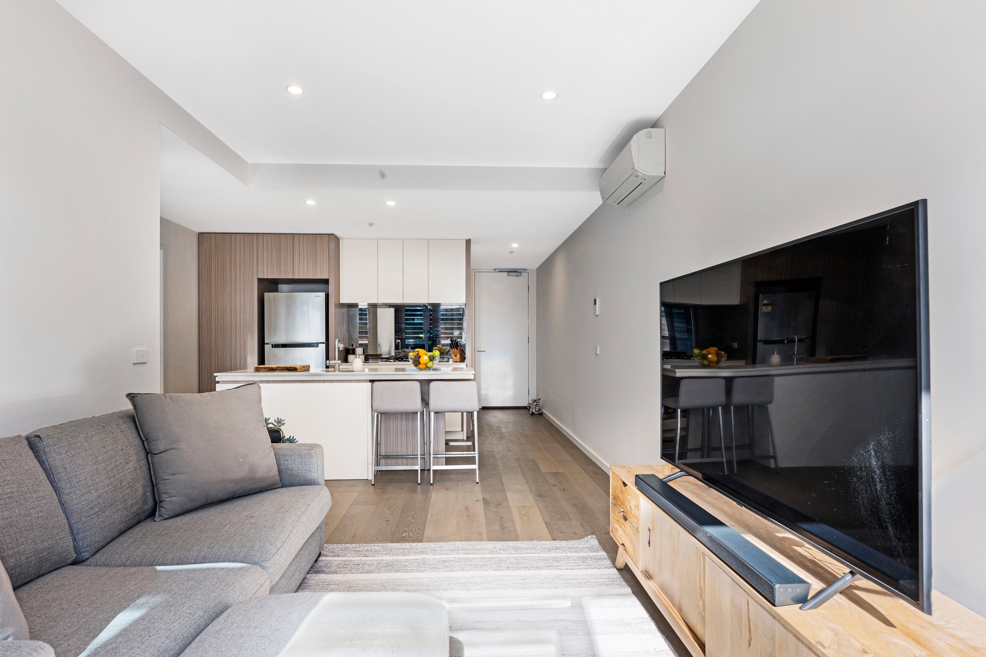 2209/70 Dorcas Street, Southbank, VIC 3006