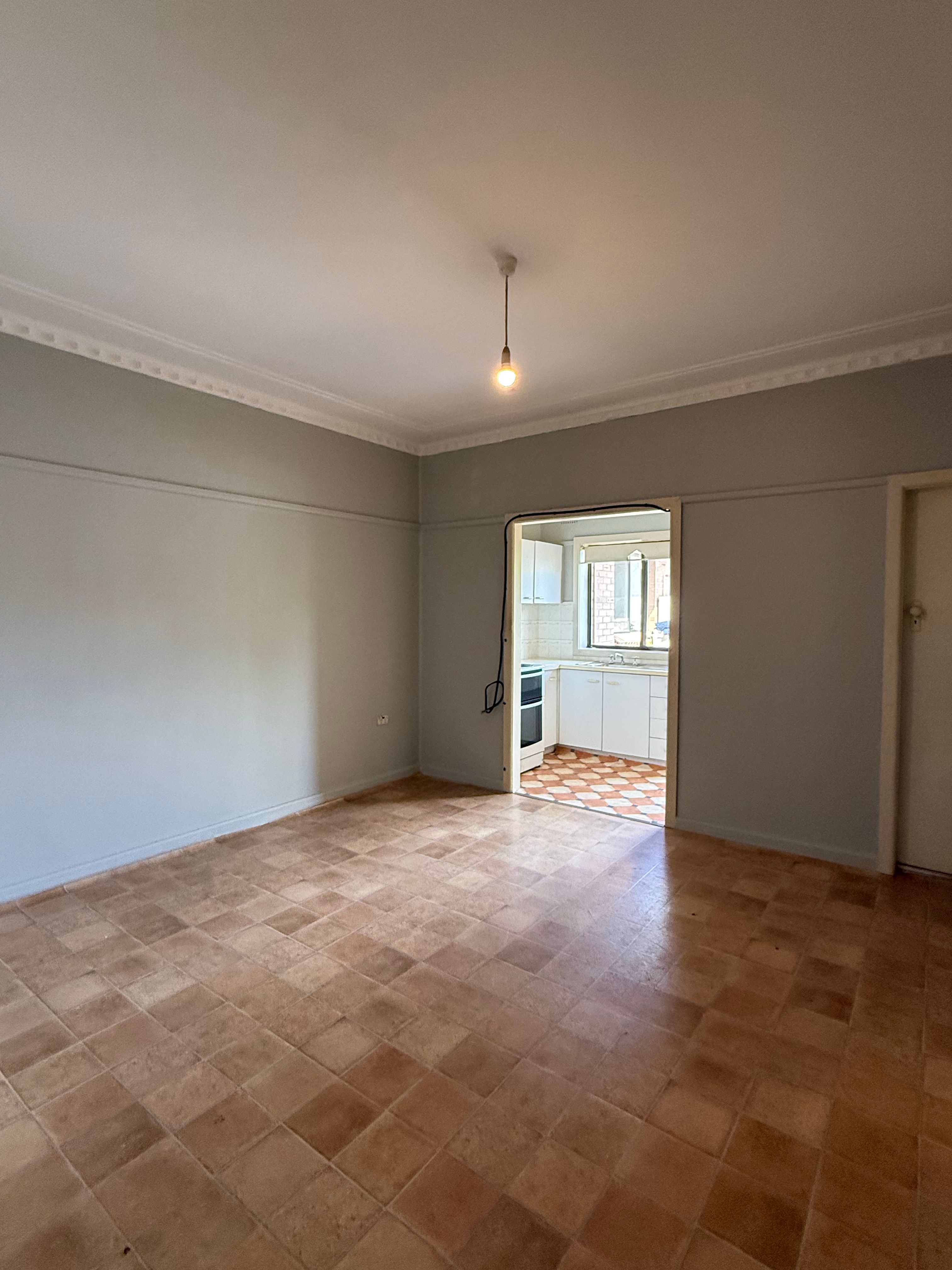 2/165 Oak Road, Kirrawee, NSW 2232