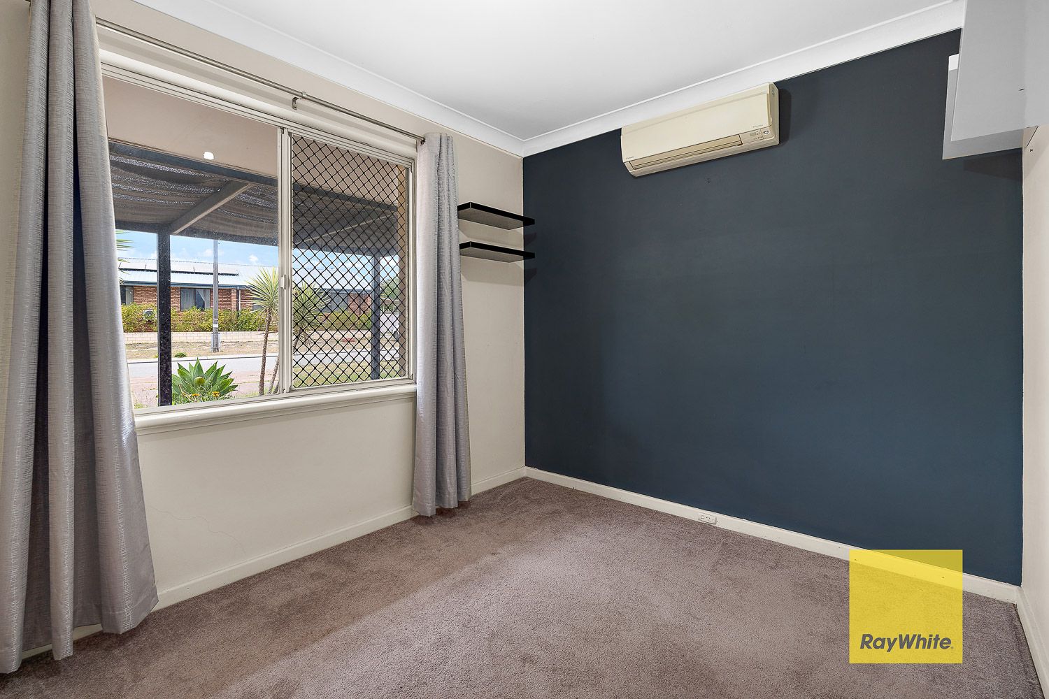 18 Kettering Way — photo 6 of 16