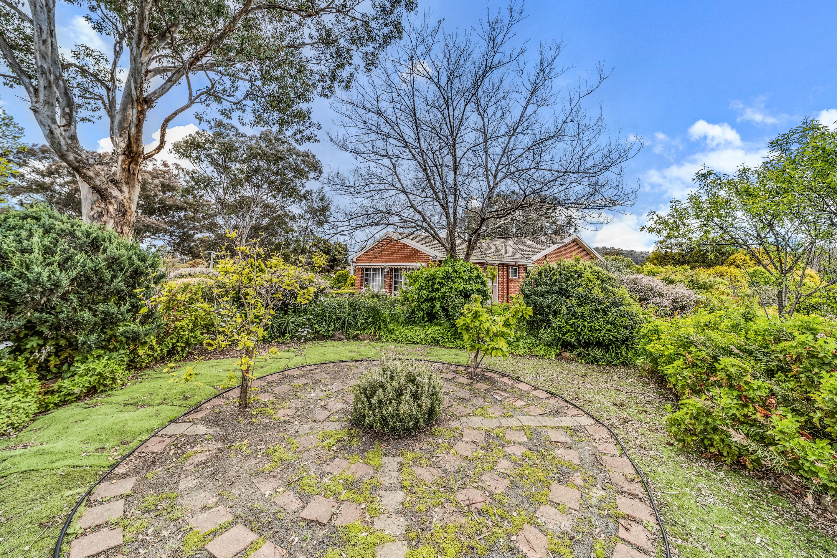 27 Sullivan Crescent, Wanniassa, ACT 2903