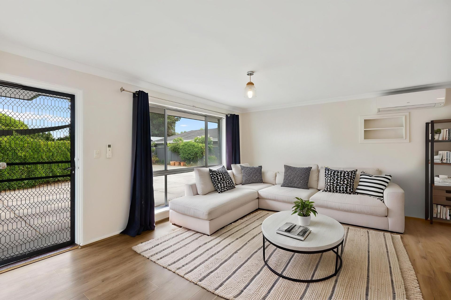 379A Belmont Avenue, Cloverdale, WA 6105