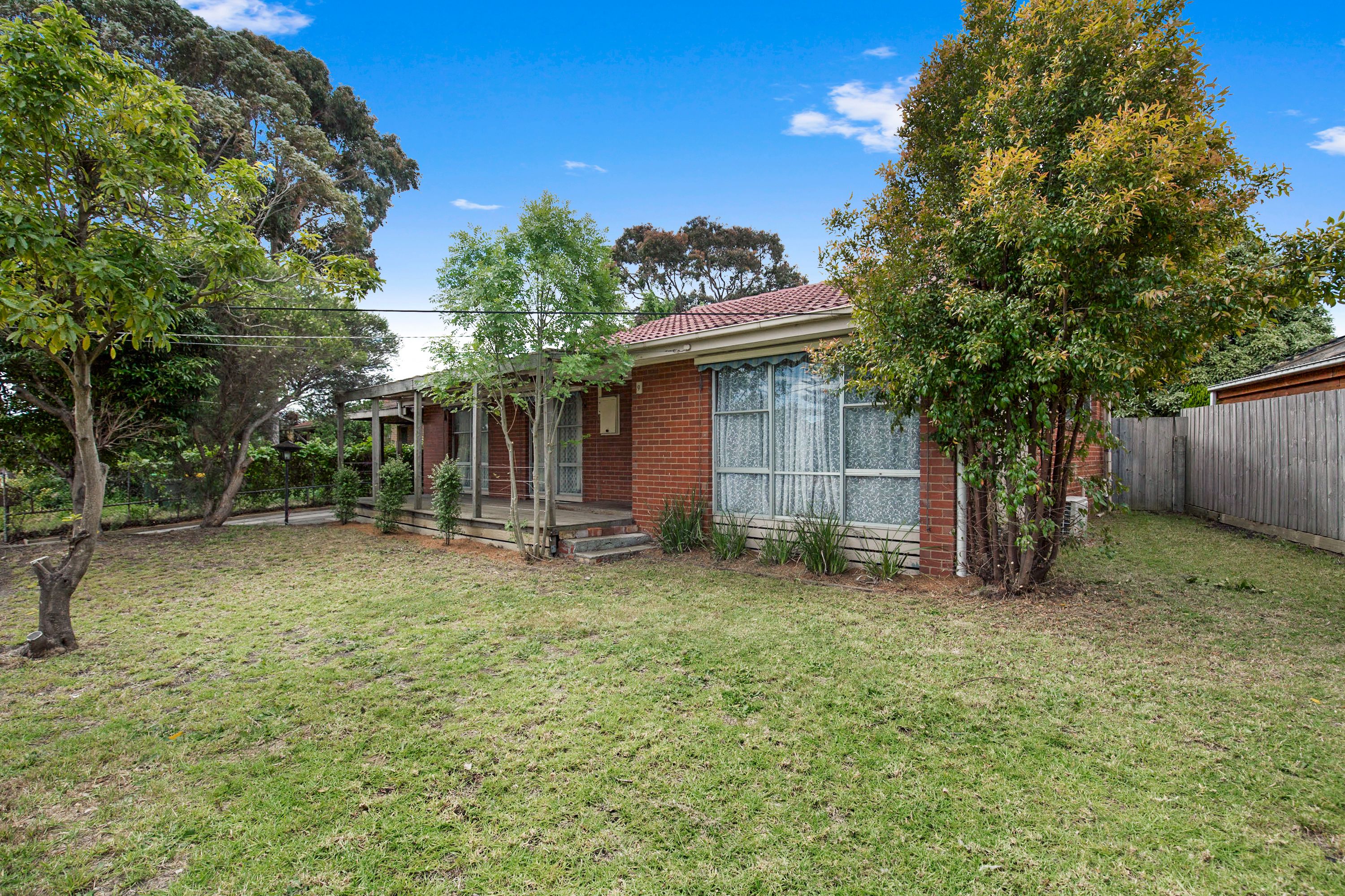 9 Mitre Crescent, Frankston North VIC 3200