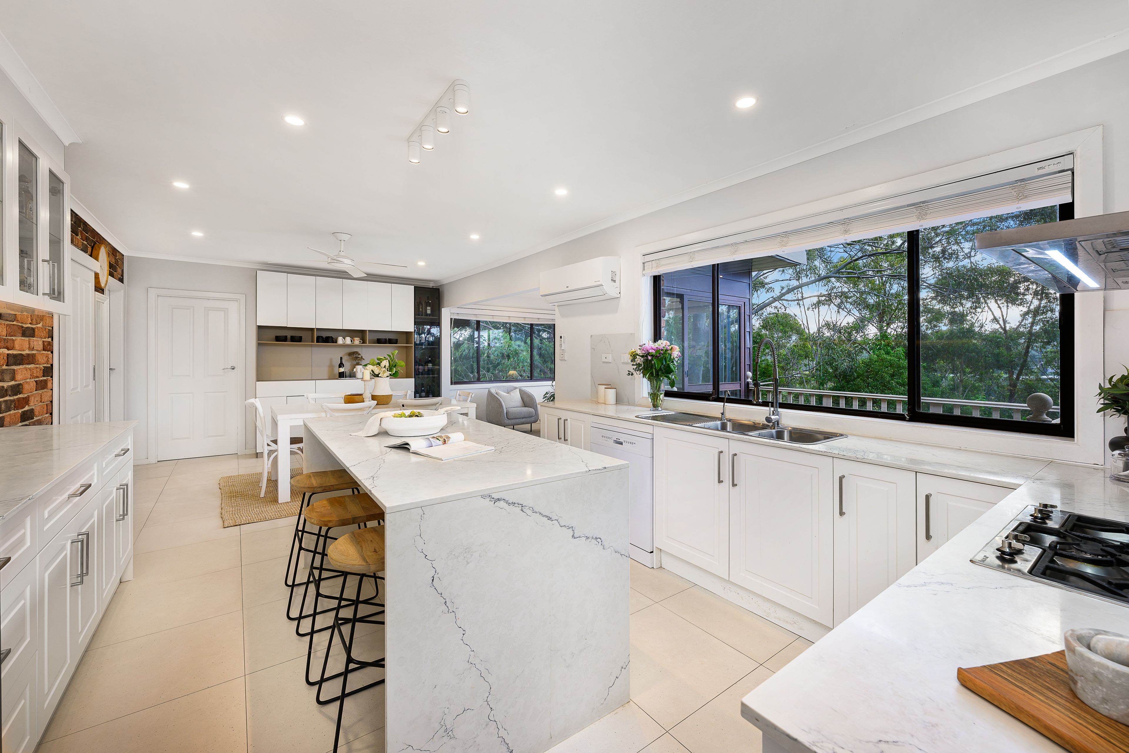 56 Curtin Avenue — photo 3 of 12