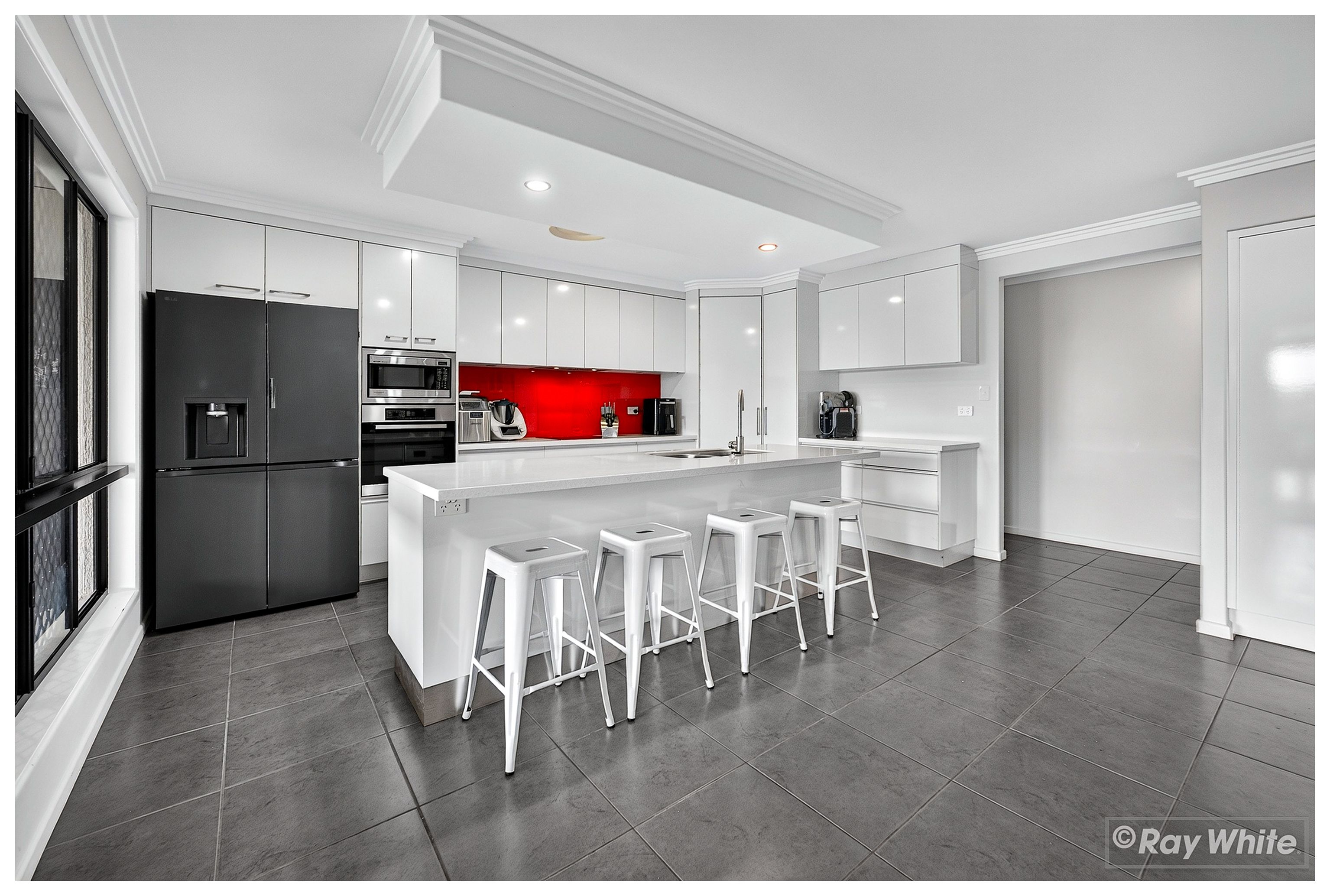 74 Elizabeth Street — photo 5 of 30