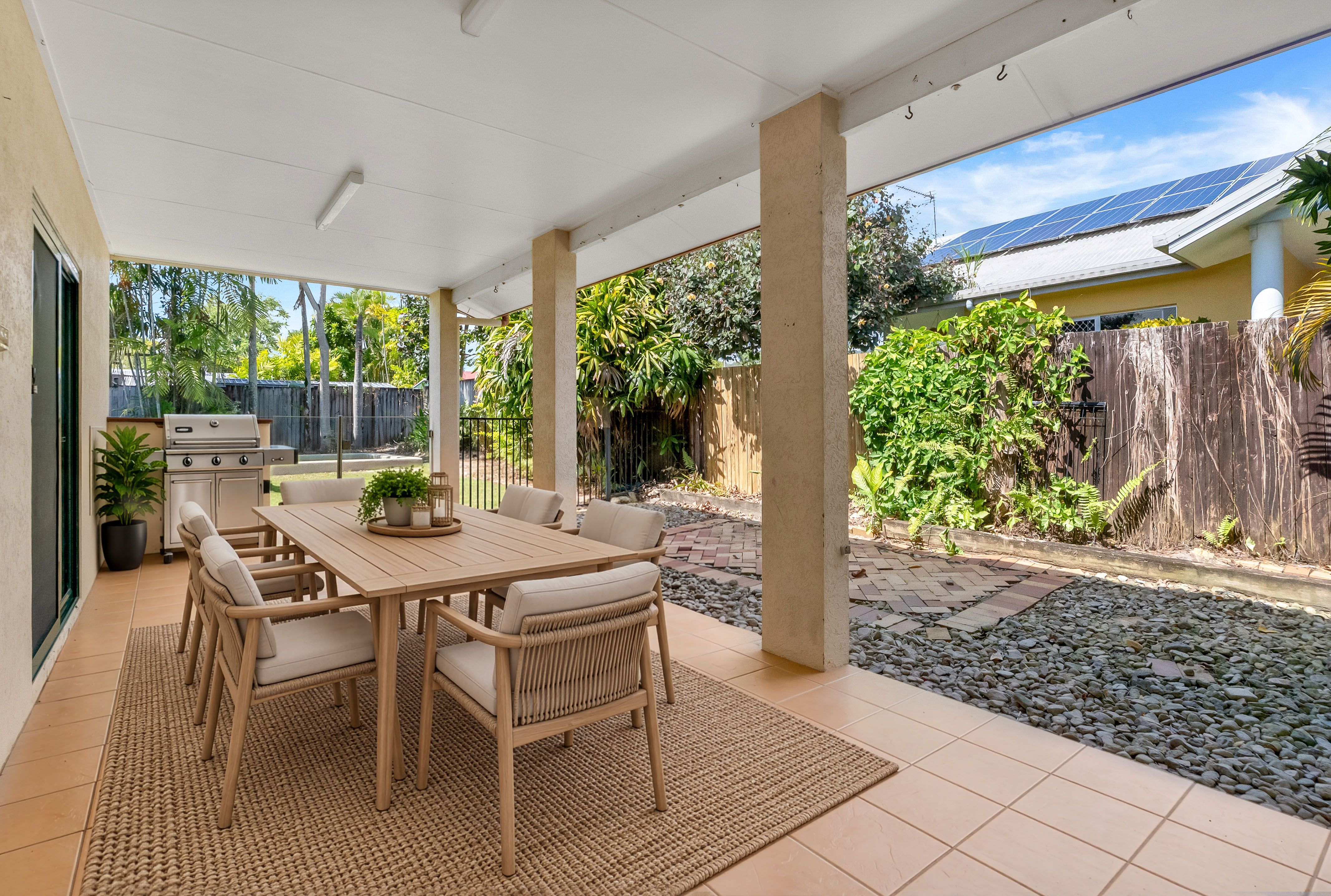 11 Dolphin Close — photo 16 of 22