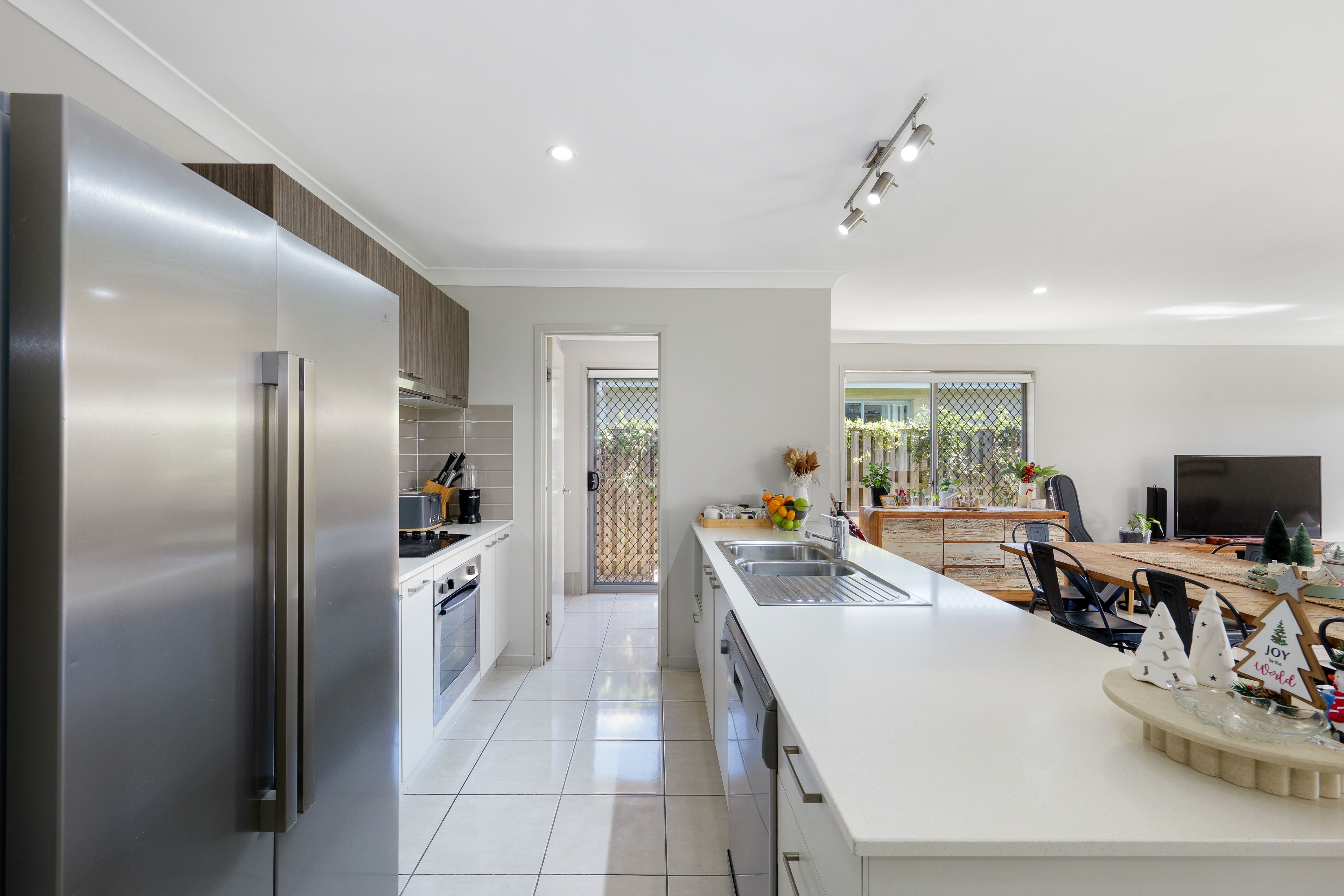 11 Kalgoorlie Street, Pimpama, QLD 4209